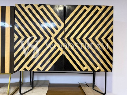 Тумба с геометрическим рисунком