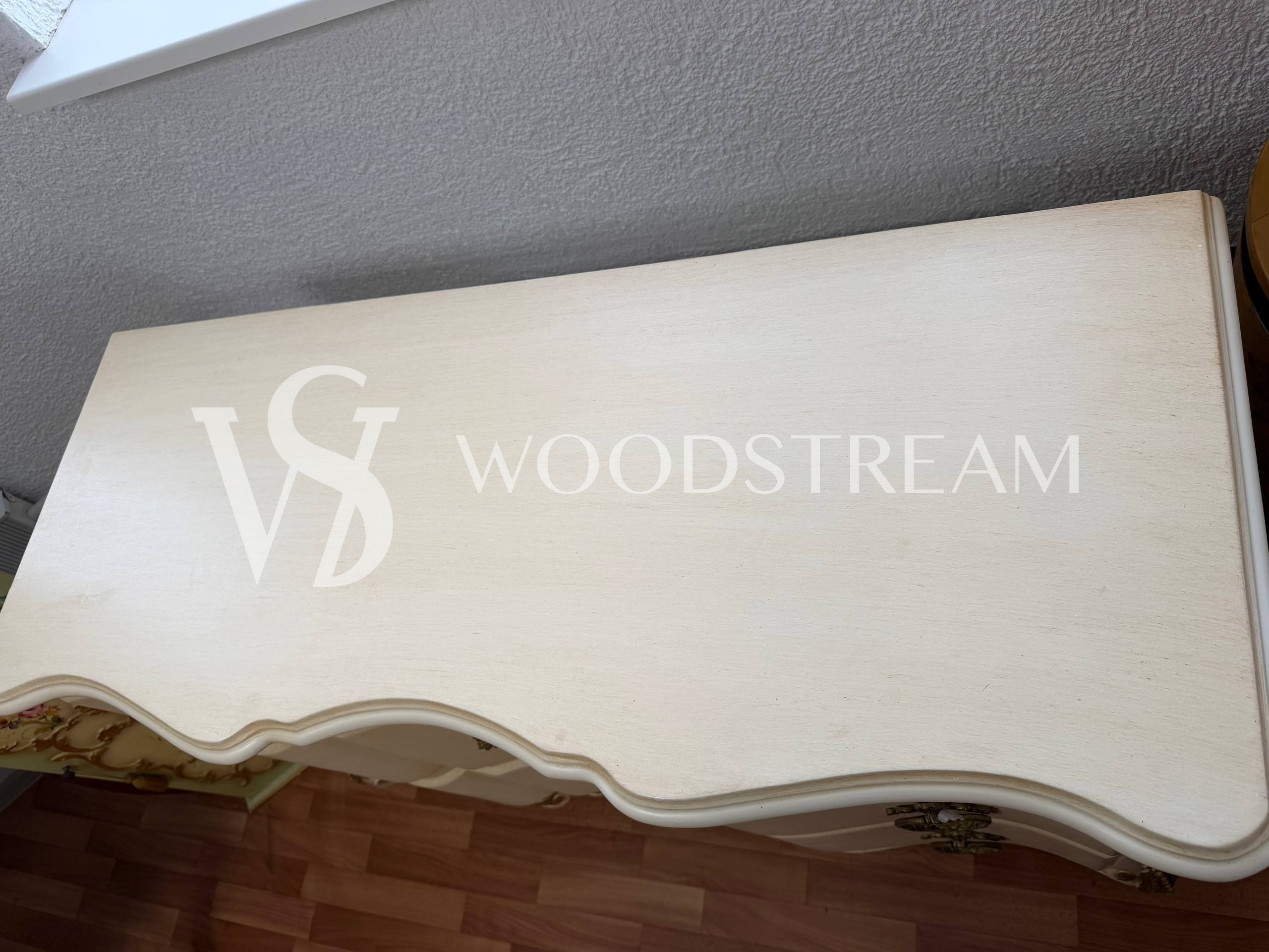 Комод в стиле Людовика XIV