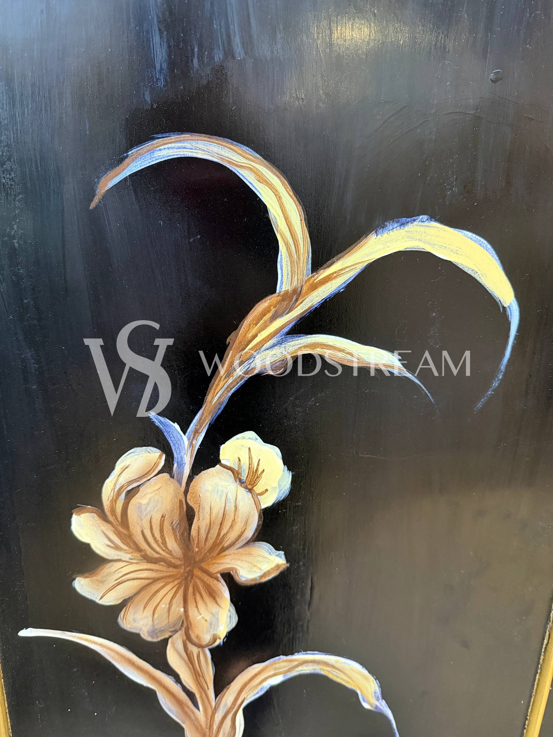 Шкаф платяной в стиле шинуазри