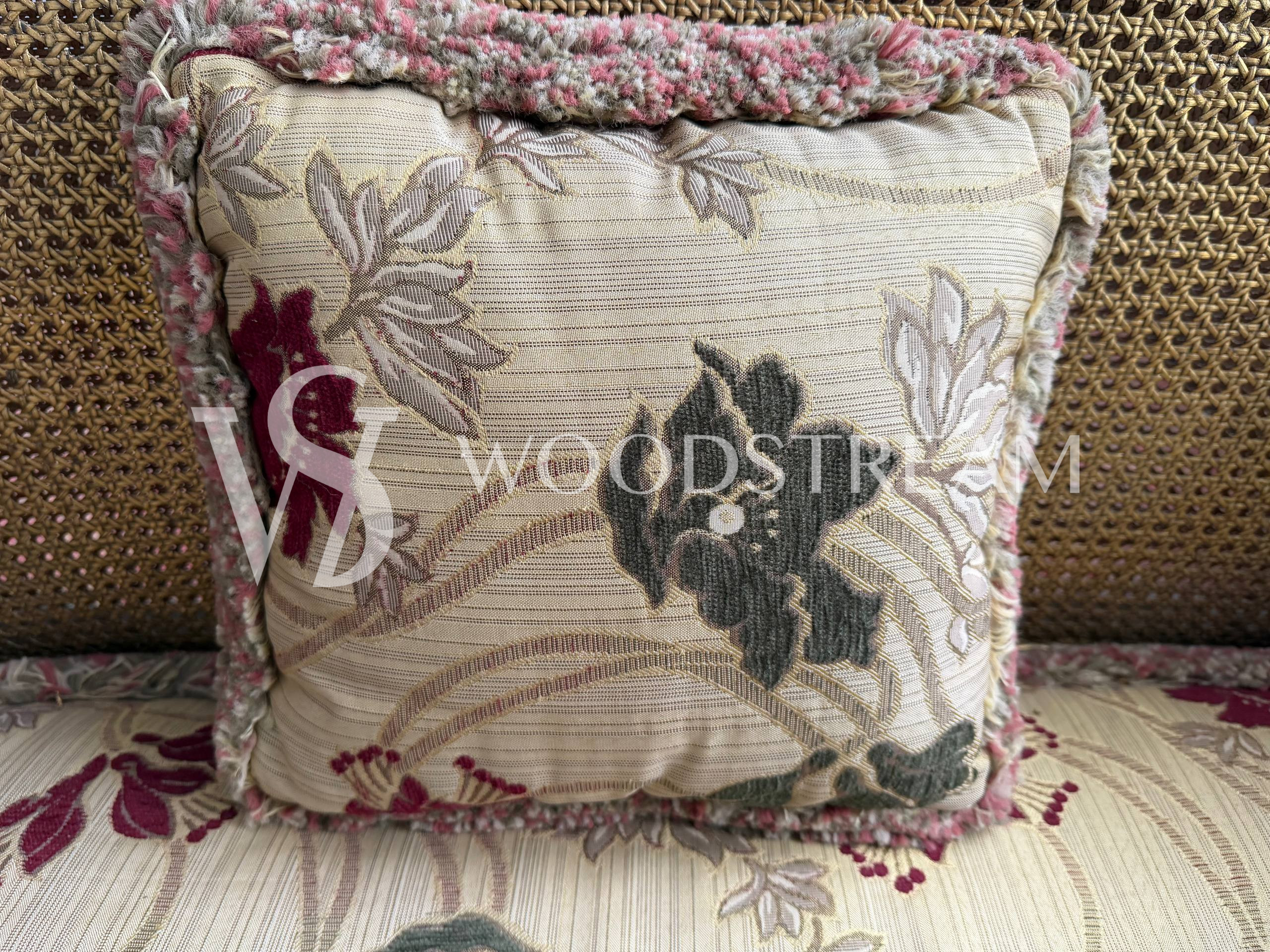 Комплект мягкой мебели для гостиной в стиле Людовика XVI