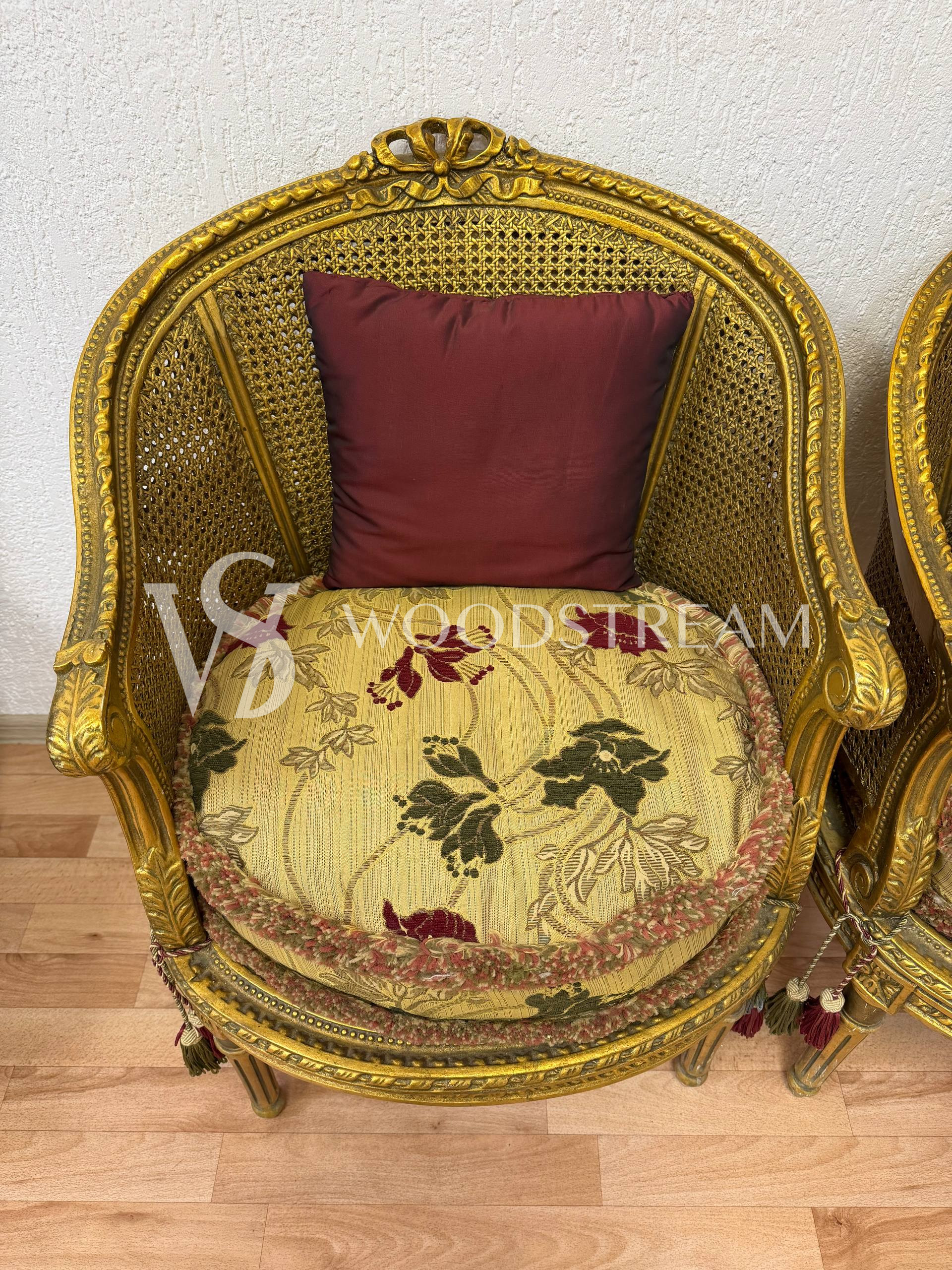 Комплект мягкой мебели для гостиной в стиле Людовика XVI