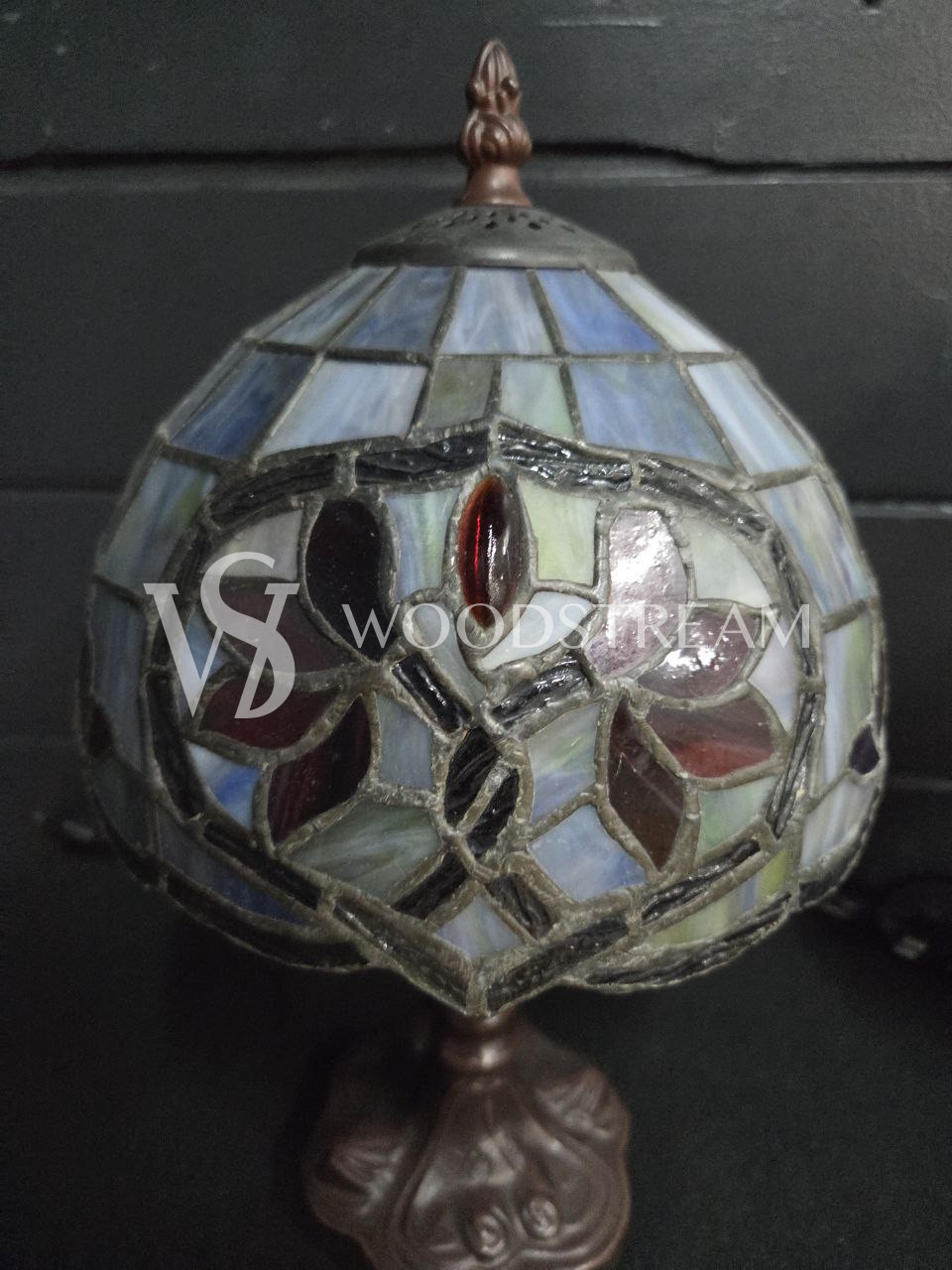 Лампа настольная в стиле Тиффани 2 штуки