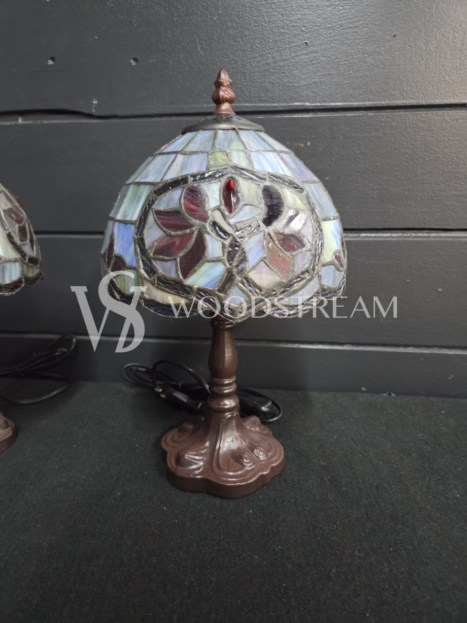 Лампа настольная в стиле Тиффани 2 штуки