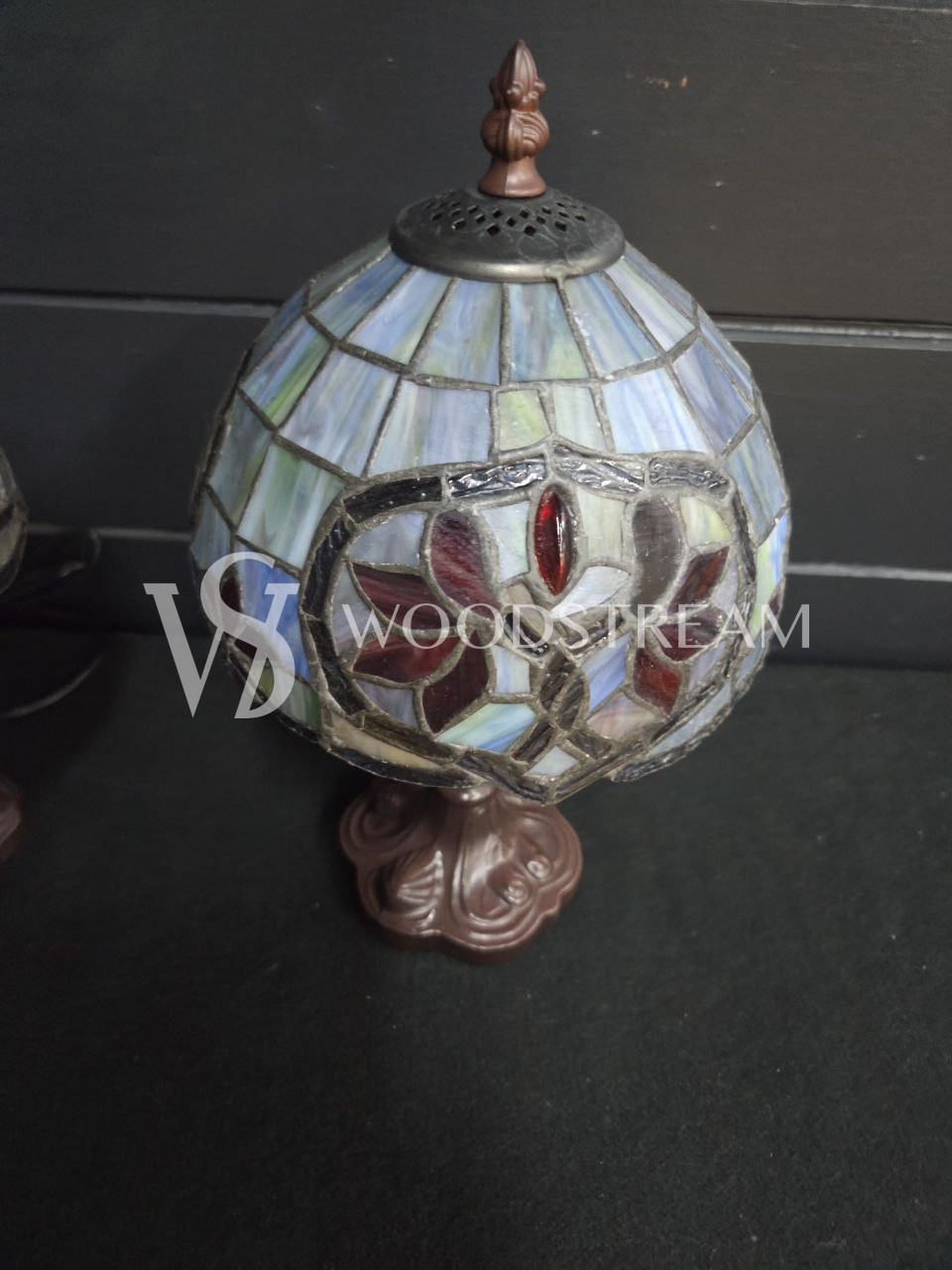 Лампа настольная в стиле Тиффани 2 штуки