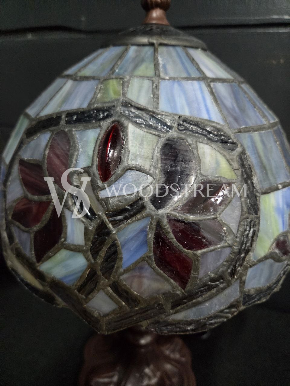 Лампа настольная в стиле Тиффани 2 штуки