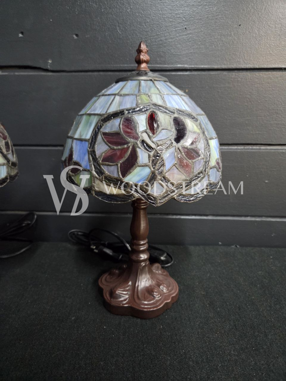Лампа настольная в стиле Тиффани 2 штуки