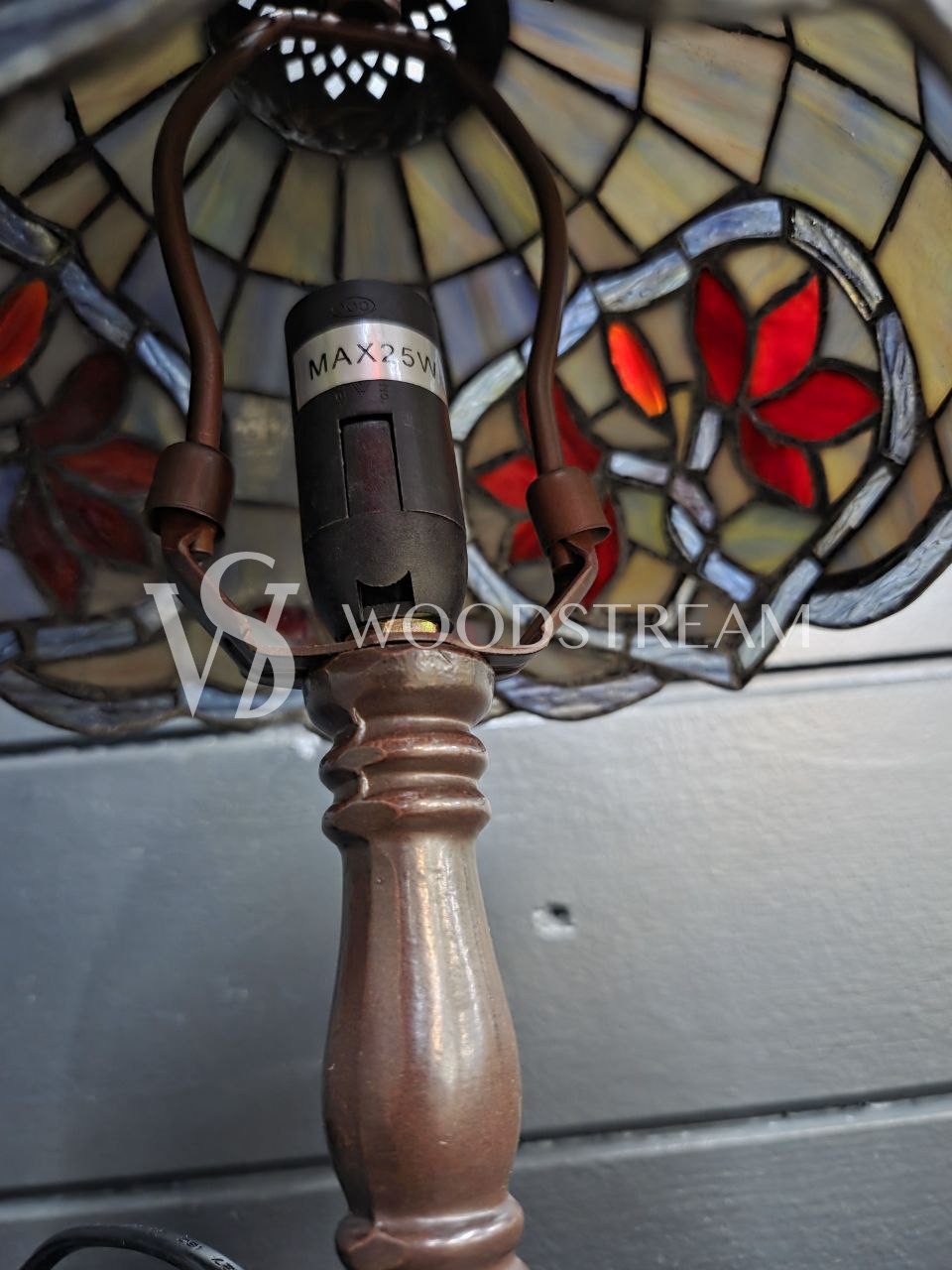 Лампа настольная в стиле Тиффани 2 штуки