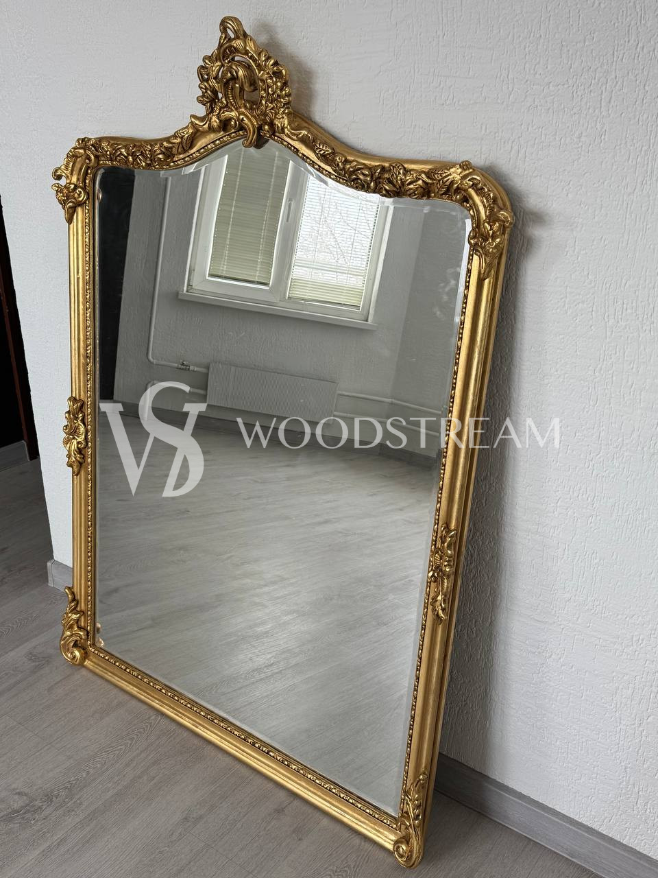 Зеркало настенное в стиле Людовика XV