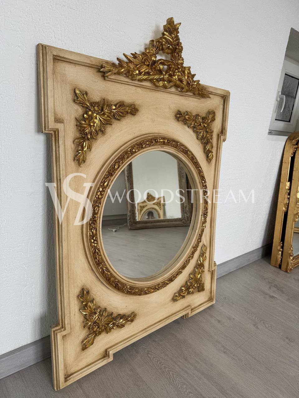 Зеркало настенное в стиле Людовика XVI