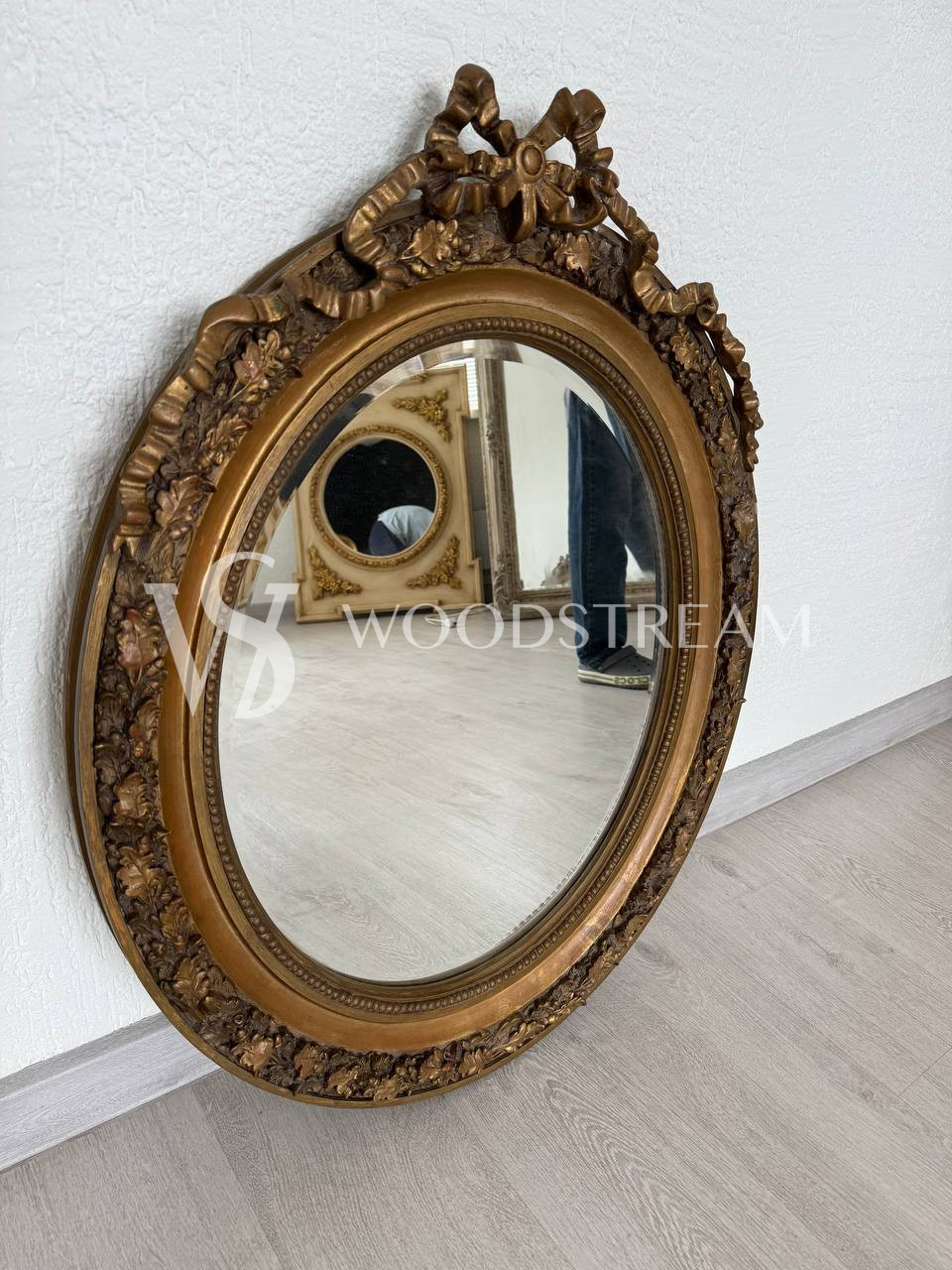 Зеркало настенное в стиле Людовика XVI