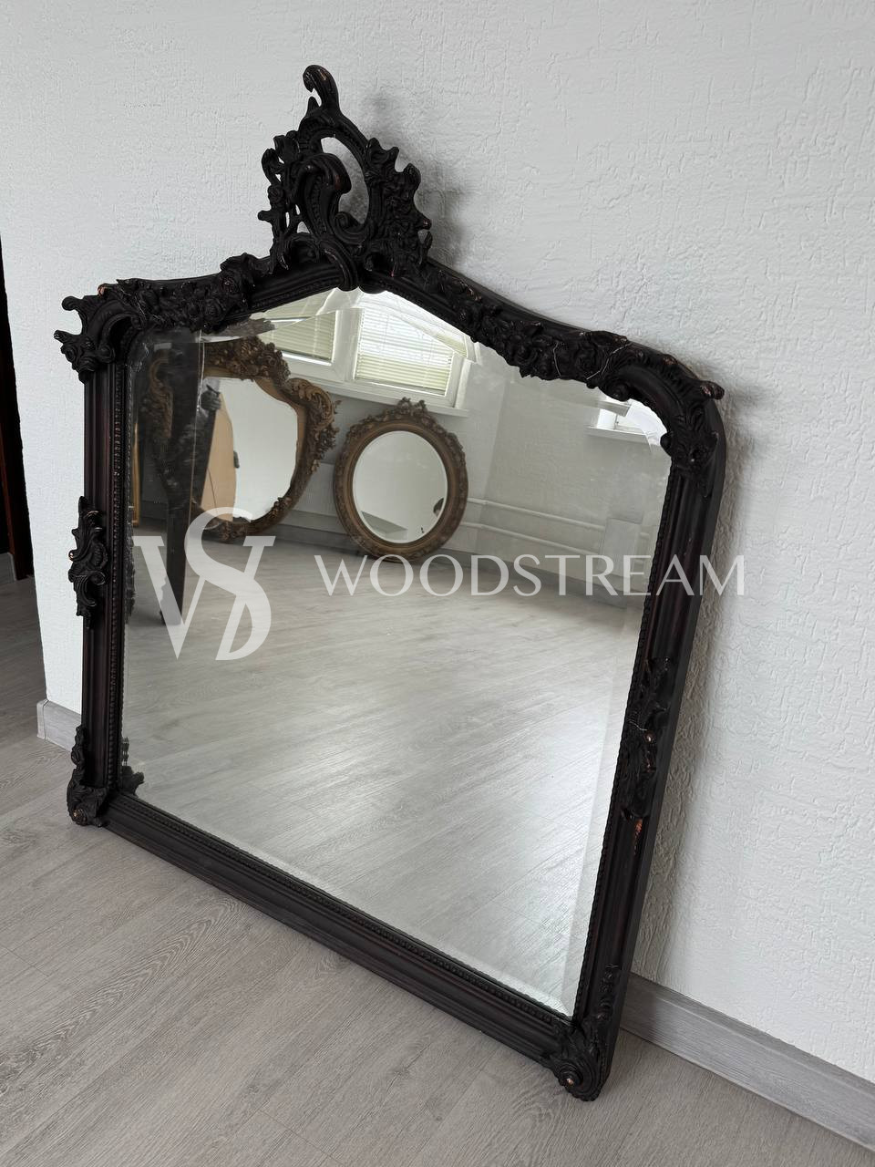 Зеркало настенное в стиле Людовика XV