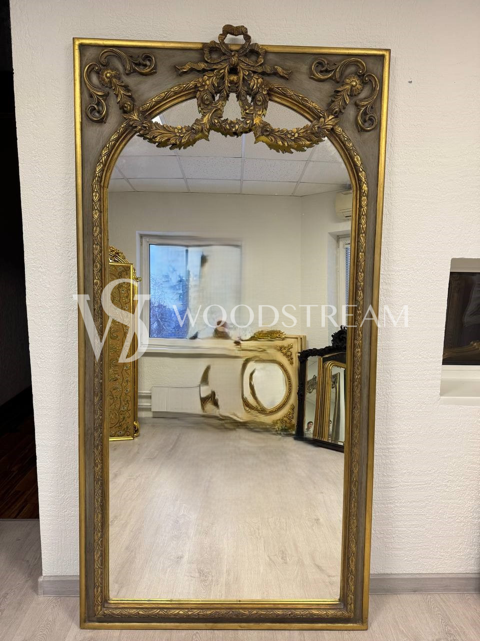 Зеркало в дворцовом стиле