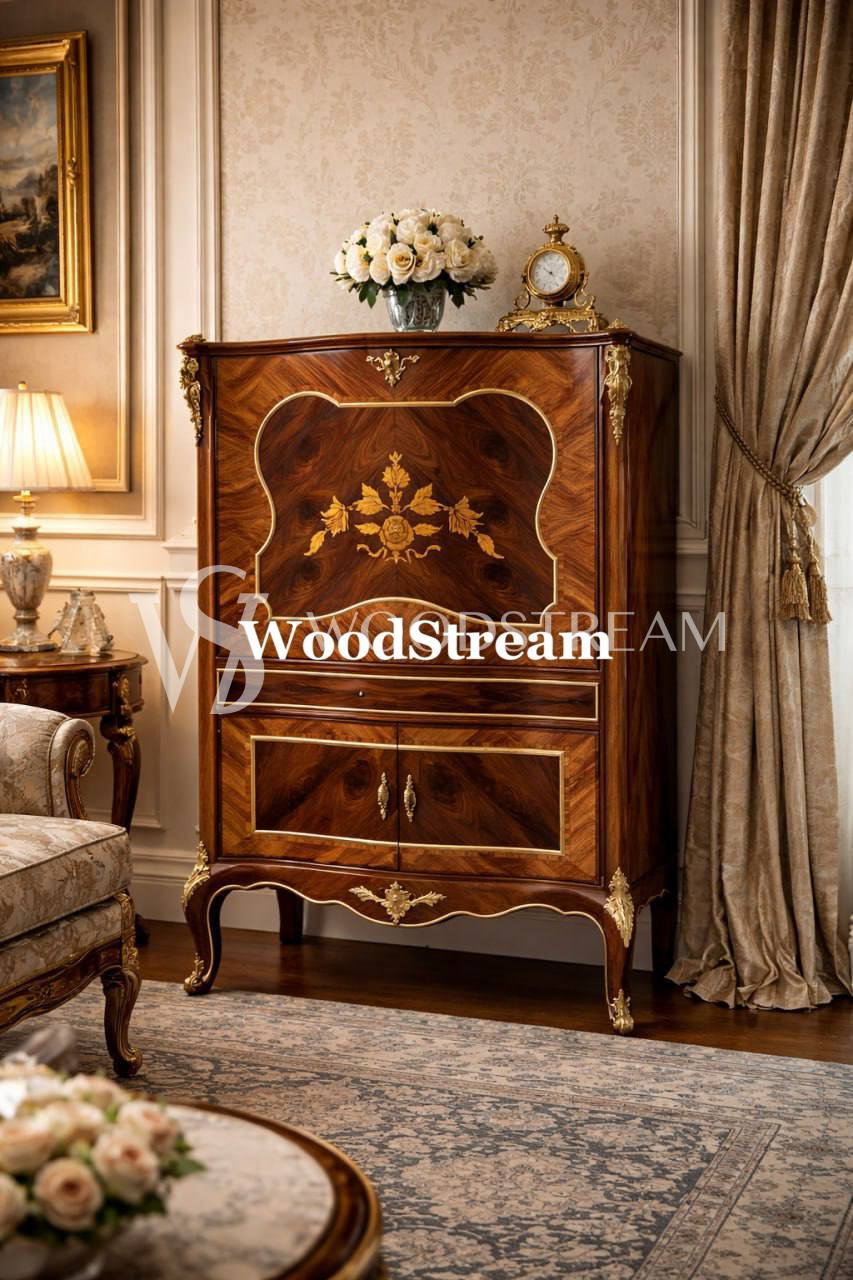 Шкаф/секретер в стиле Людовика XV после реставрации