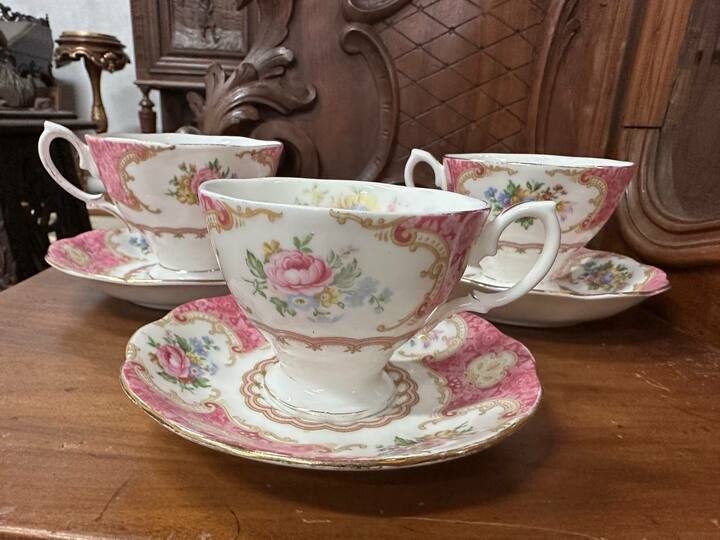 Чайная пара Royal Albert серия Lady Carlyle (3 пары)