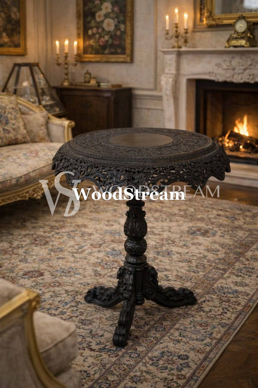 Стол в англо-индийском стиле