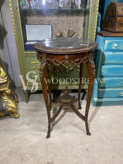Стол/Подставка в стиле Людовика XVI
