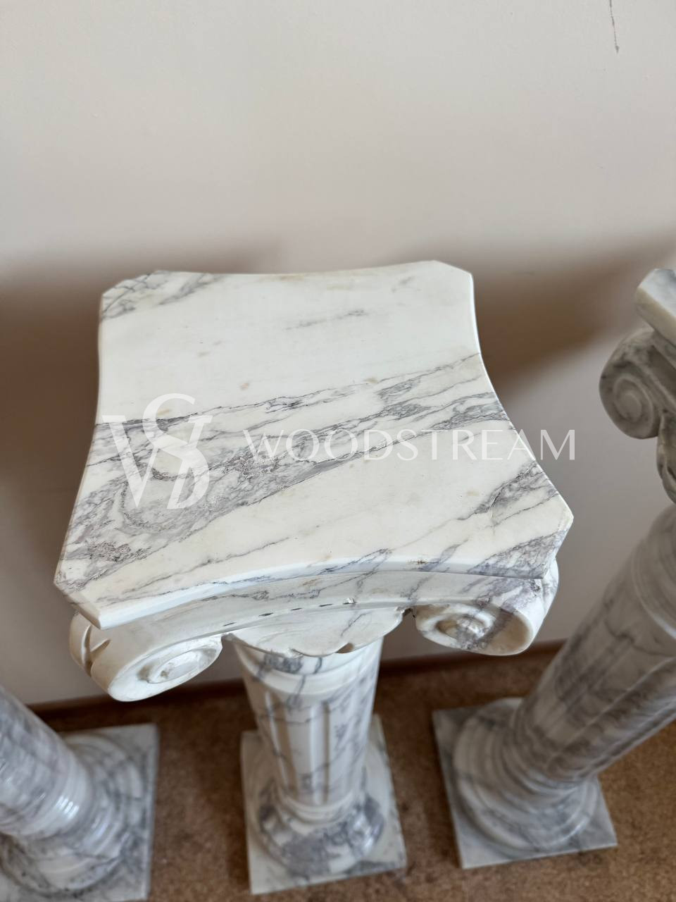 Постамент/Подставка/Колонна в классическом стиле 4 штуки