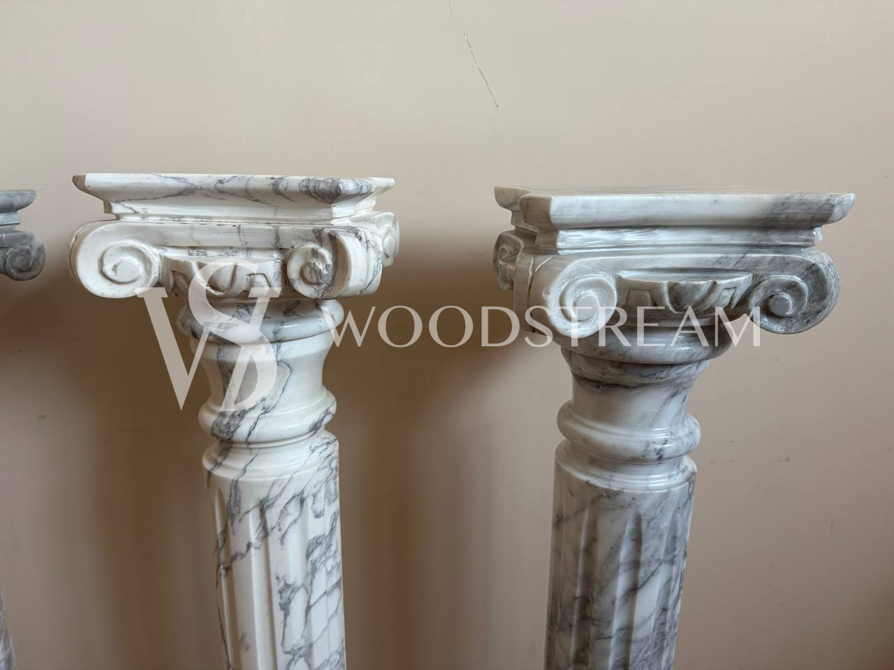 Постамент/Подставка/Колонна в классическом стиле 4 штуки