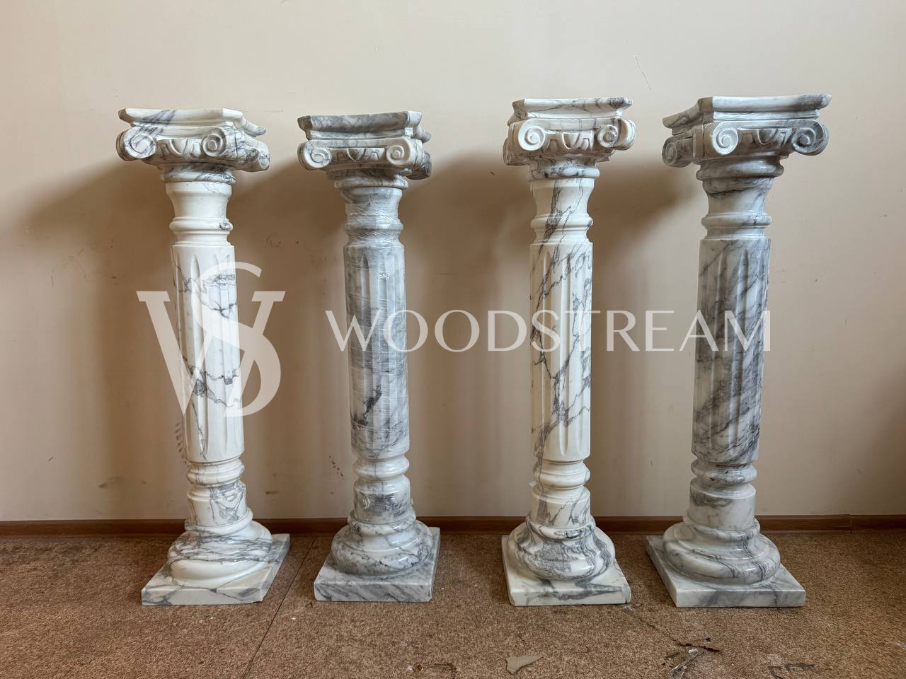 Постамент/Подставка/Колонна в классическом стиле 4 штуки