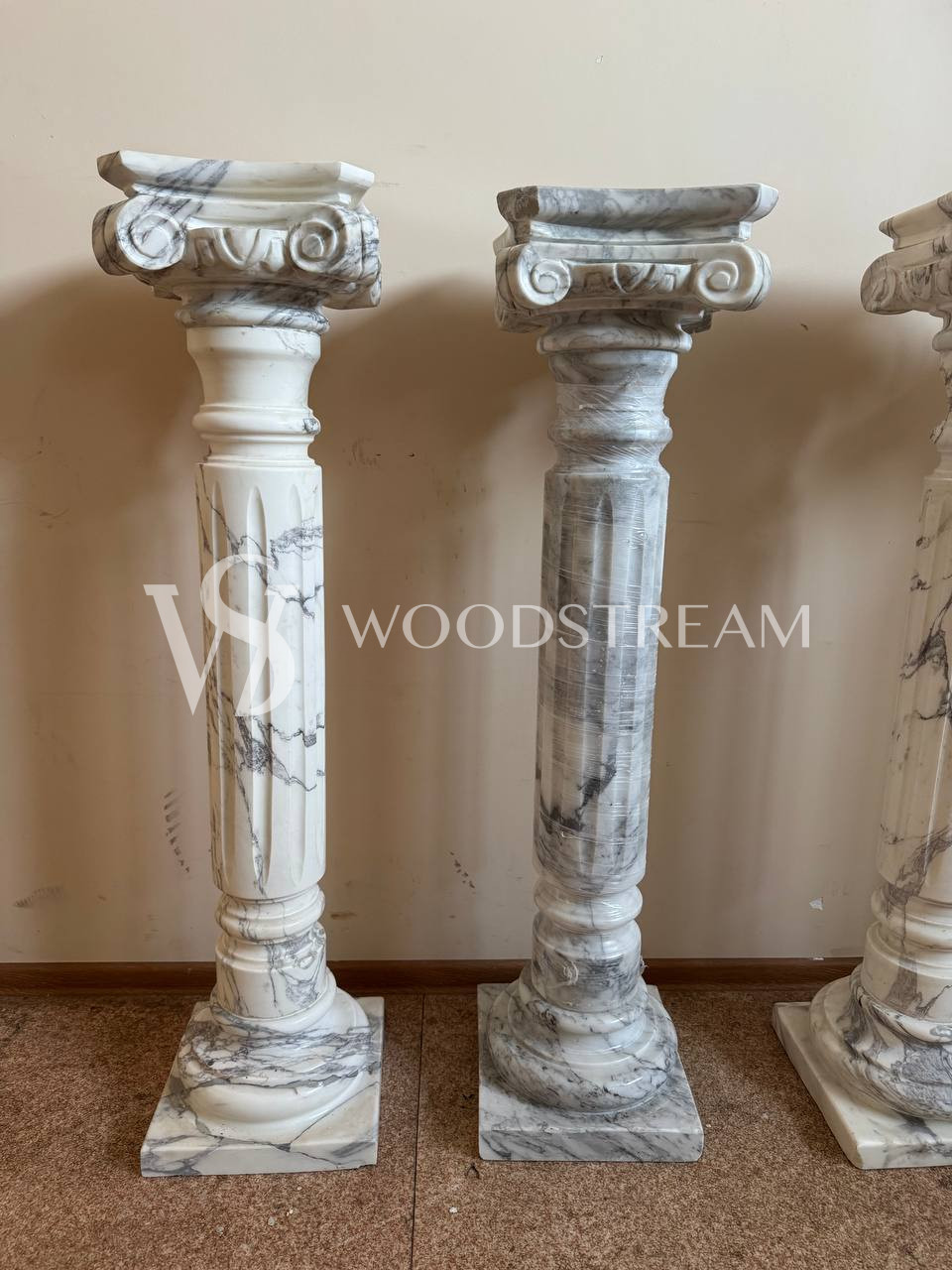 Постамент/Подставка/Колонна в классическом стиле 4 штуки