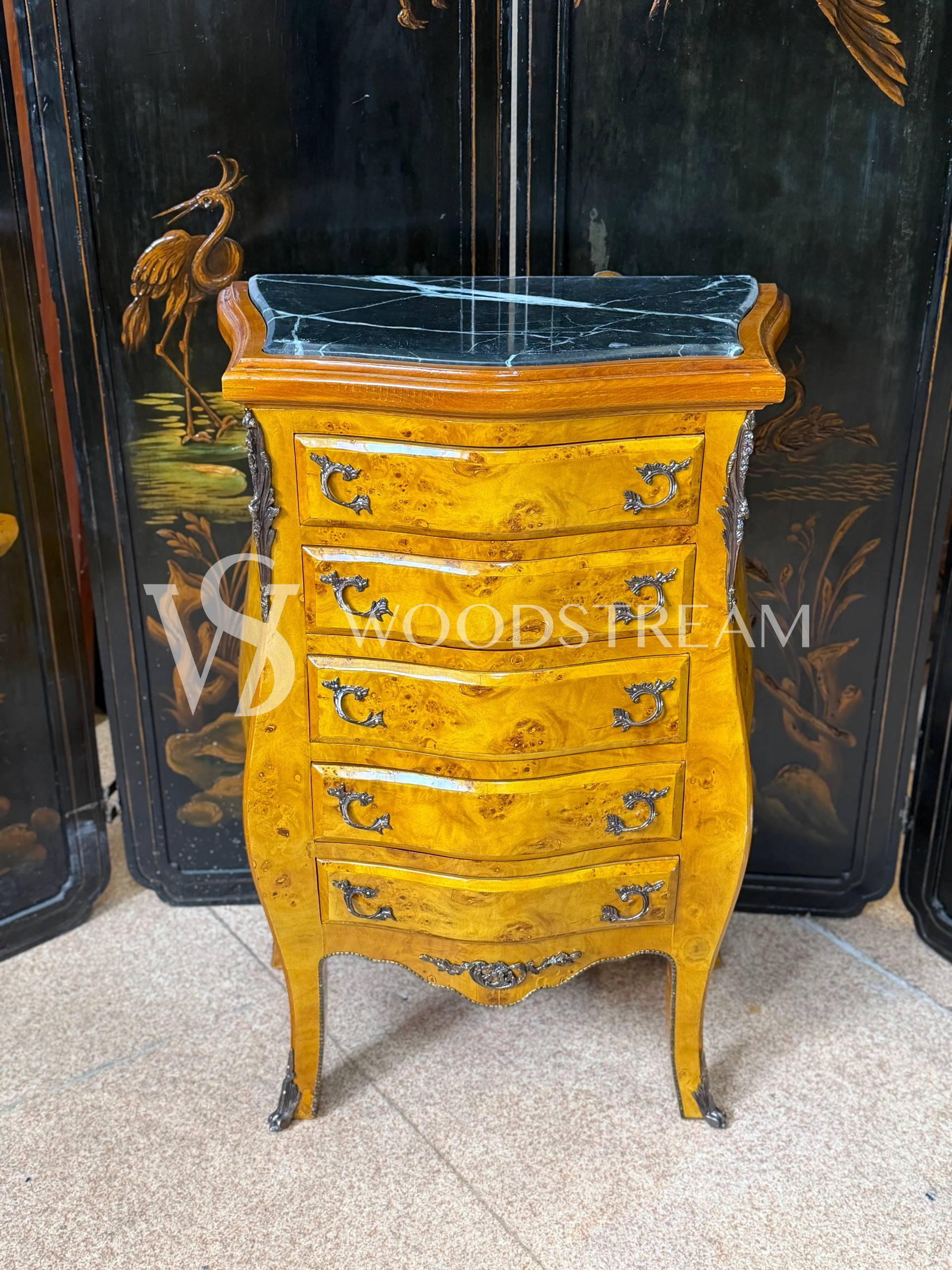 Комод в стиле Людовика XIV