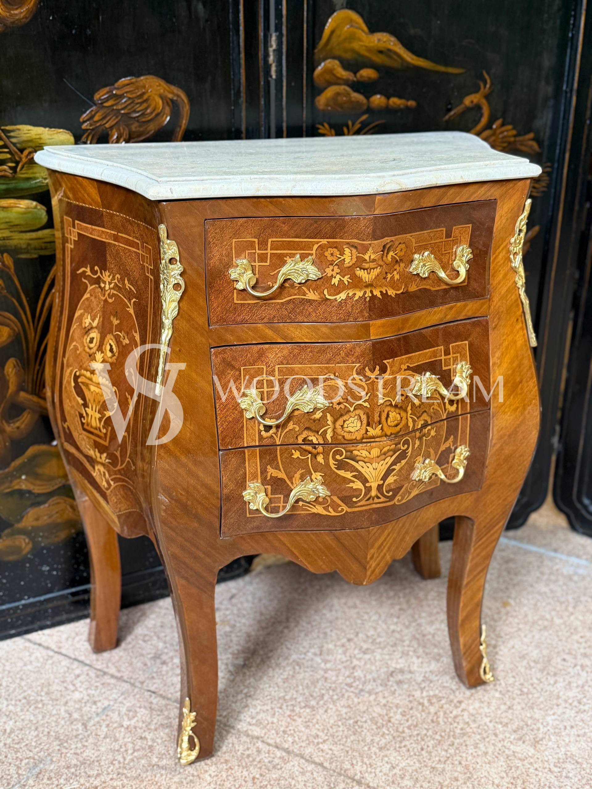Тумба в стиле Людовика XIV