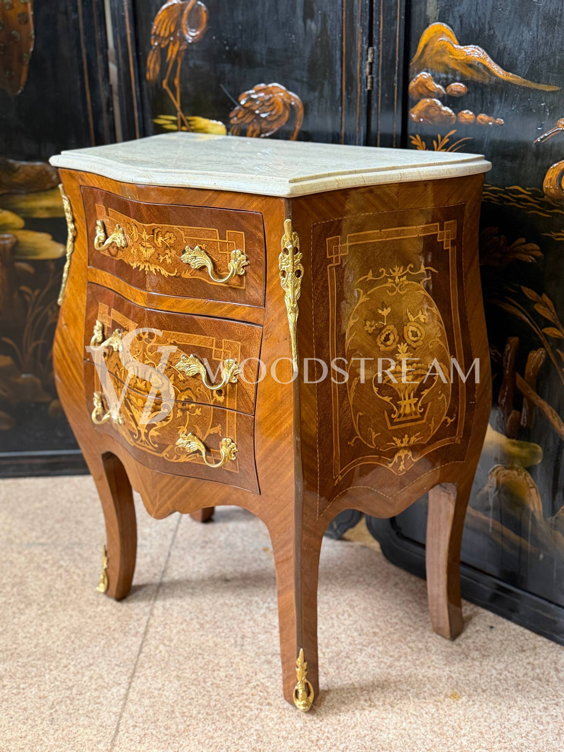 Тумба в стиле Людовика XIV