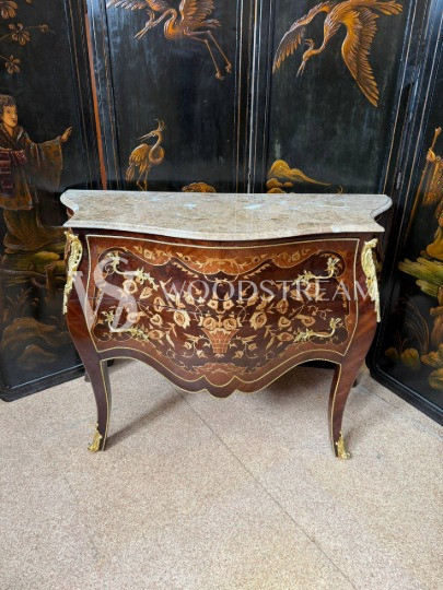 Комод в стиле Людовика XIV