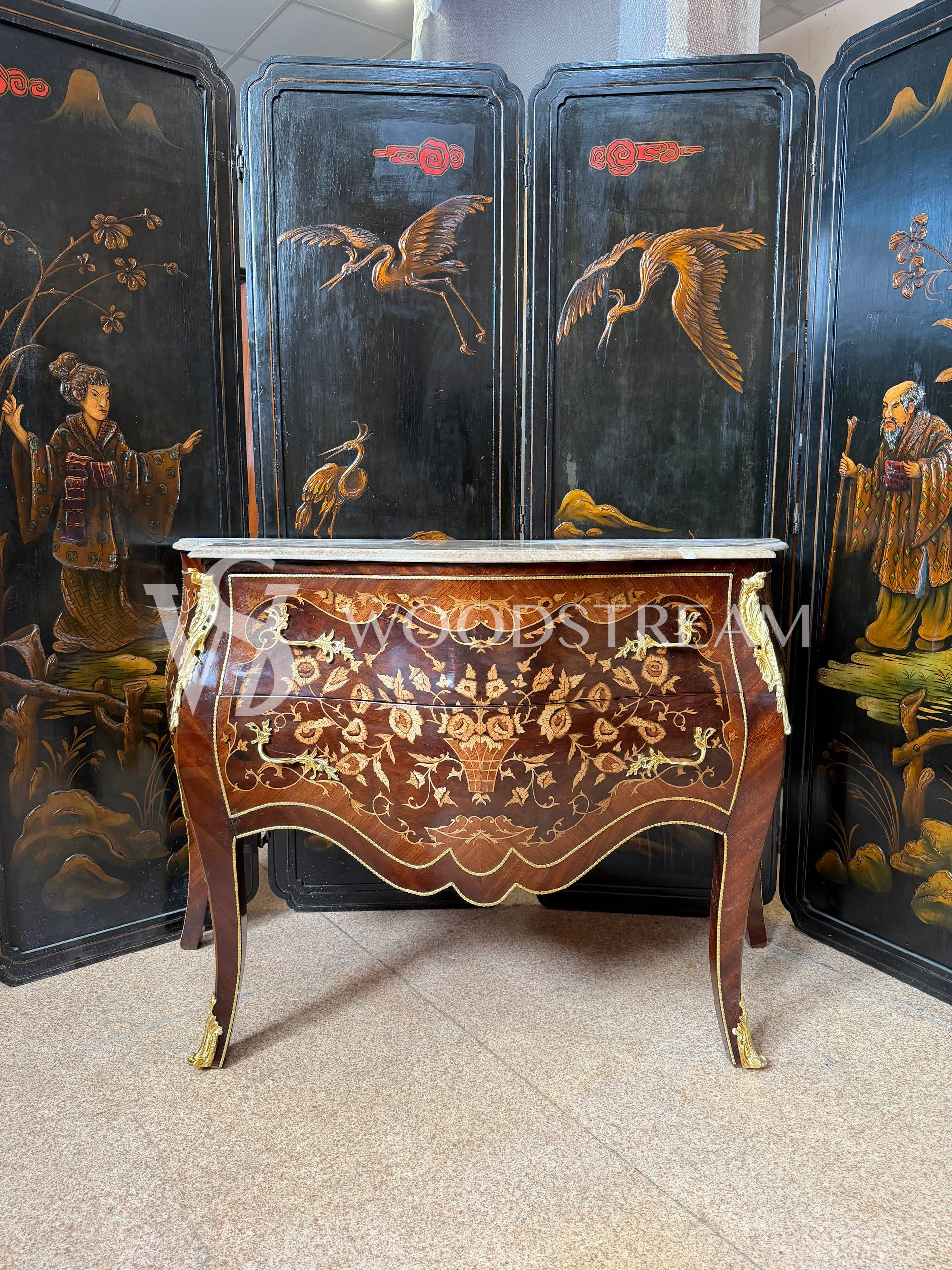 Комод в стиле Людовика XIV