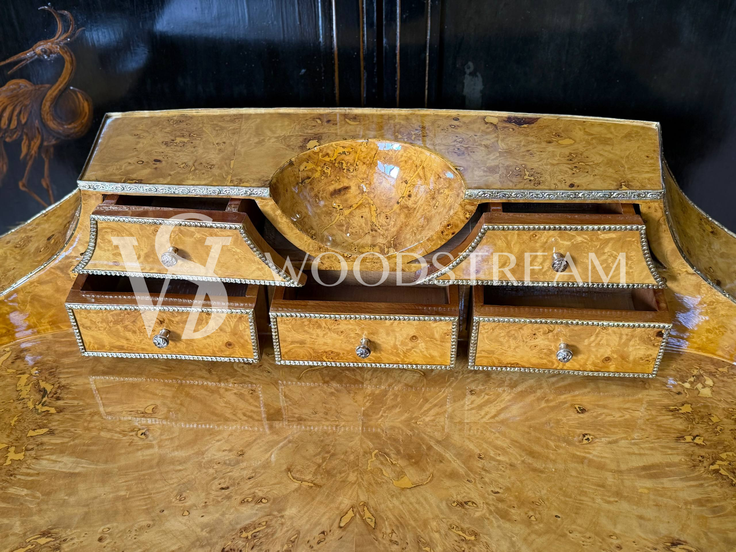 Бюро/Стол письменный в стиле Людовика XIV