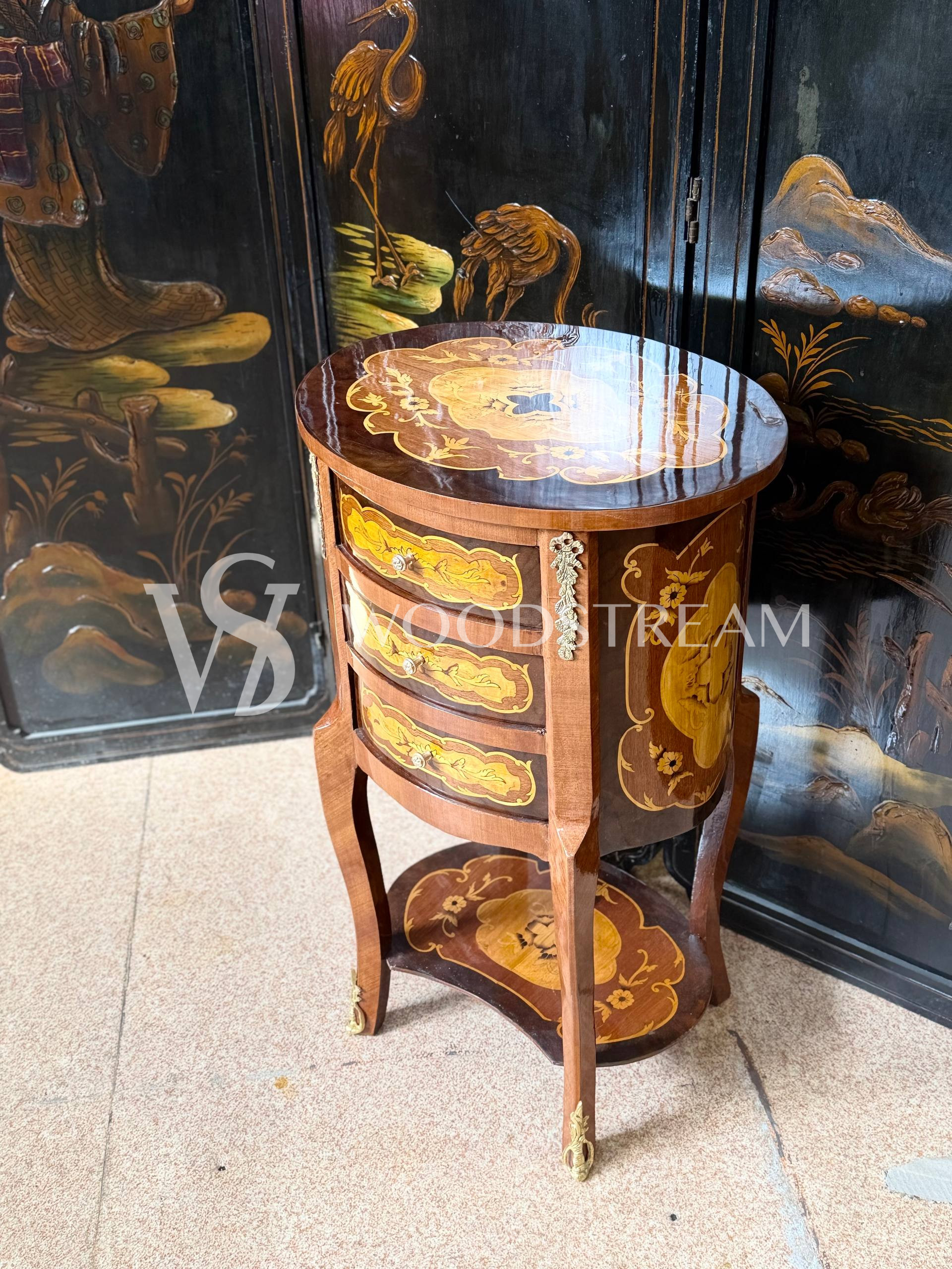 Тумба в стиле Людовика XIV