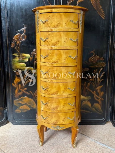 Комод высокий в стиле Людовика XIV