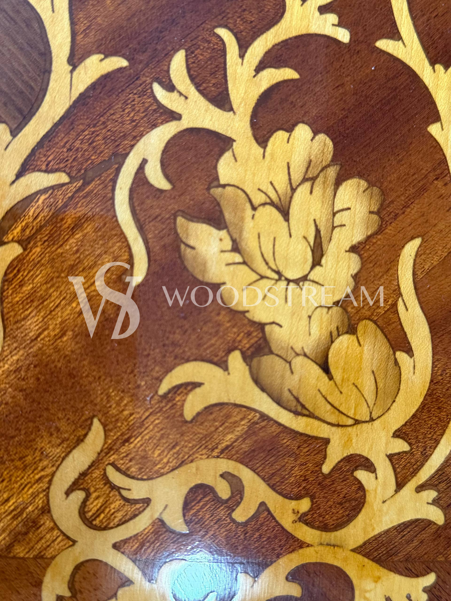 Стол/Подставка в стиле Людовика XIV