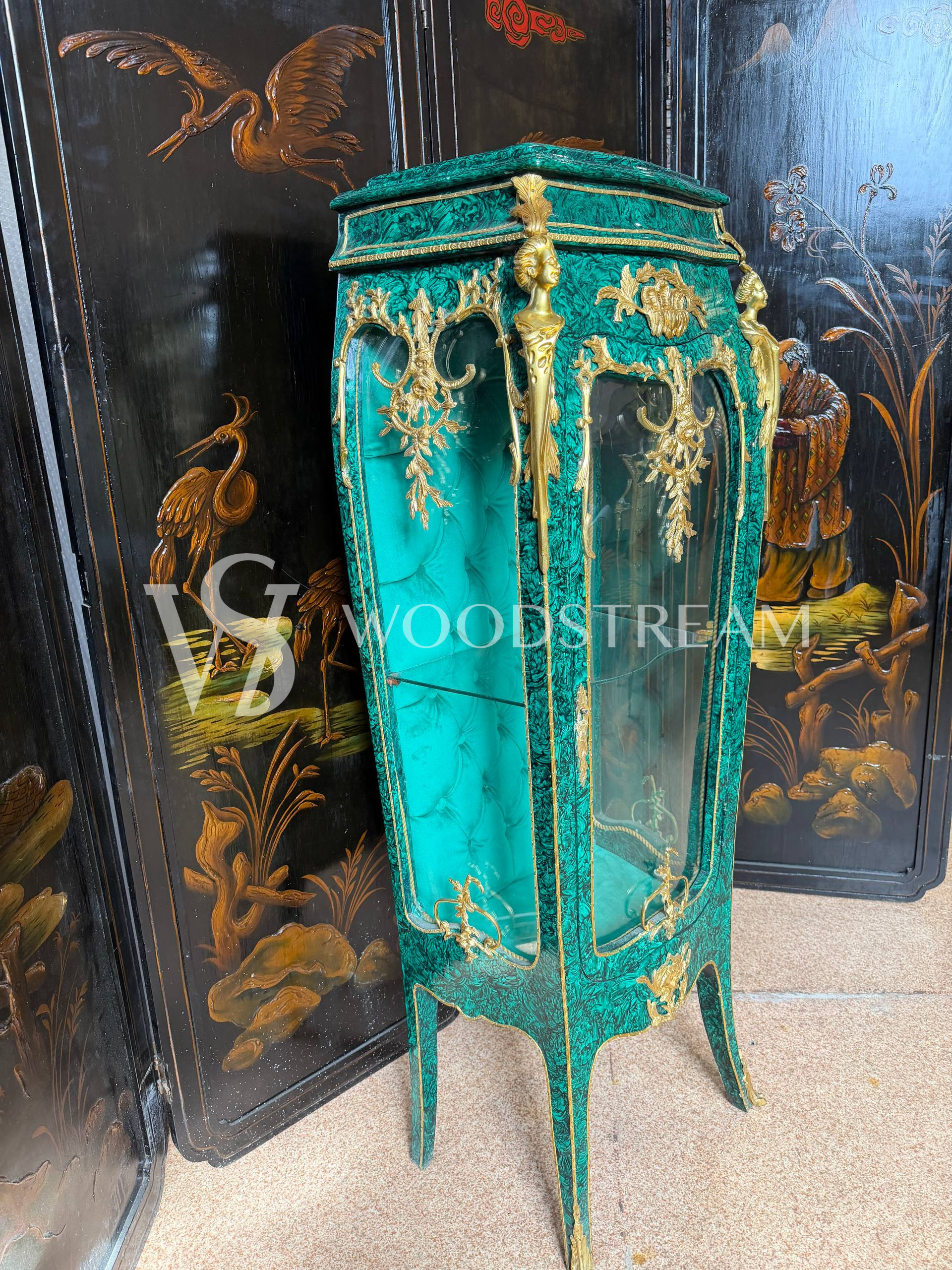 Витрина миниатюрная/Постамент в стиле Людовика XIV