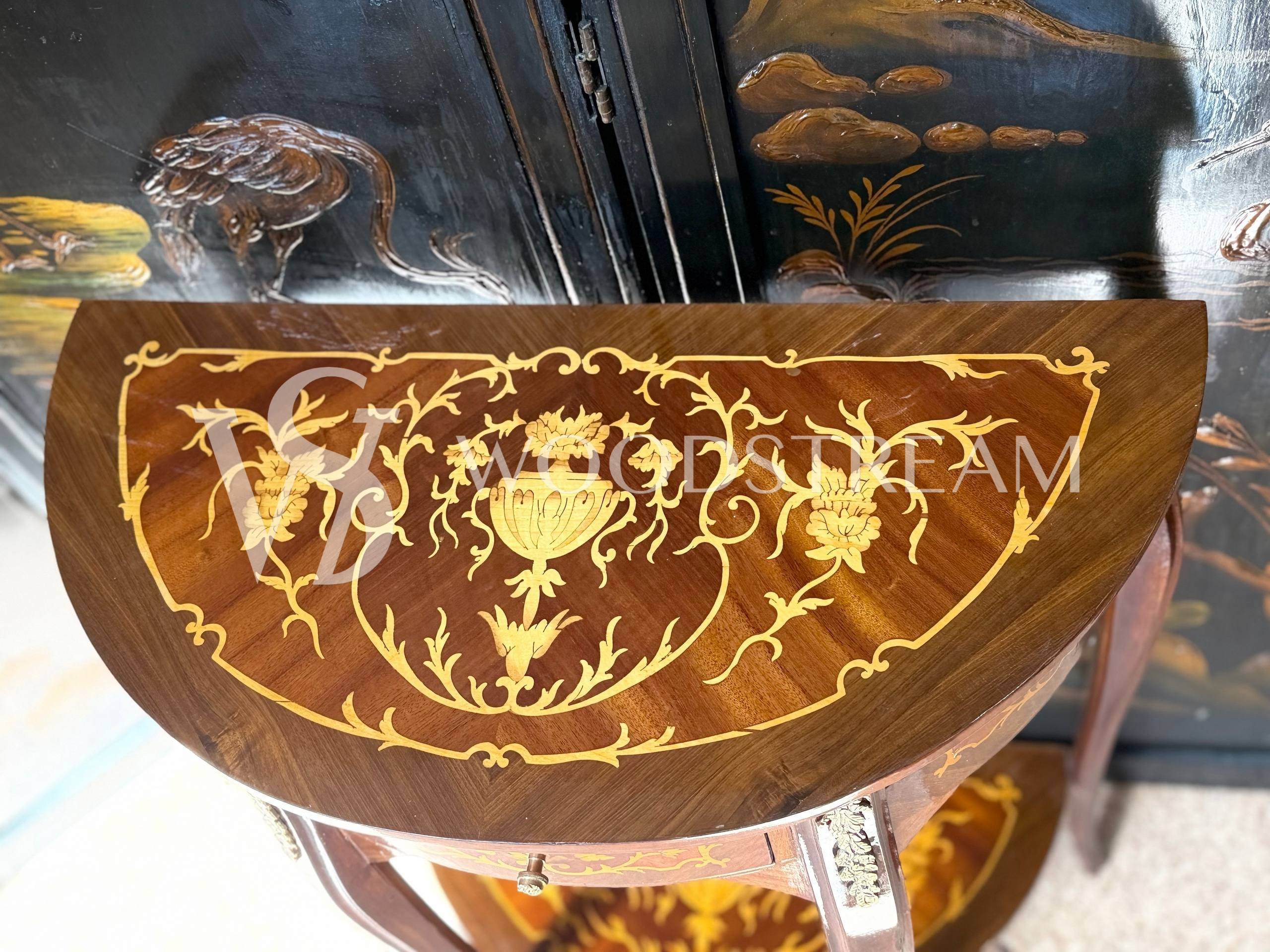 Стол/Подставка в стиле Людовика XIV