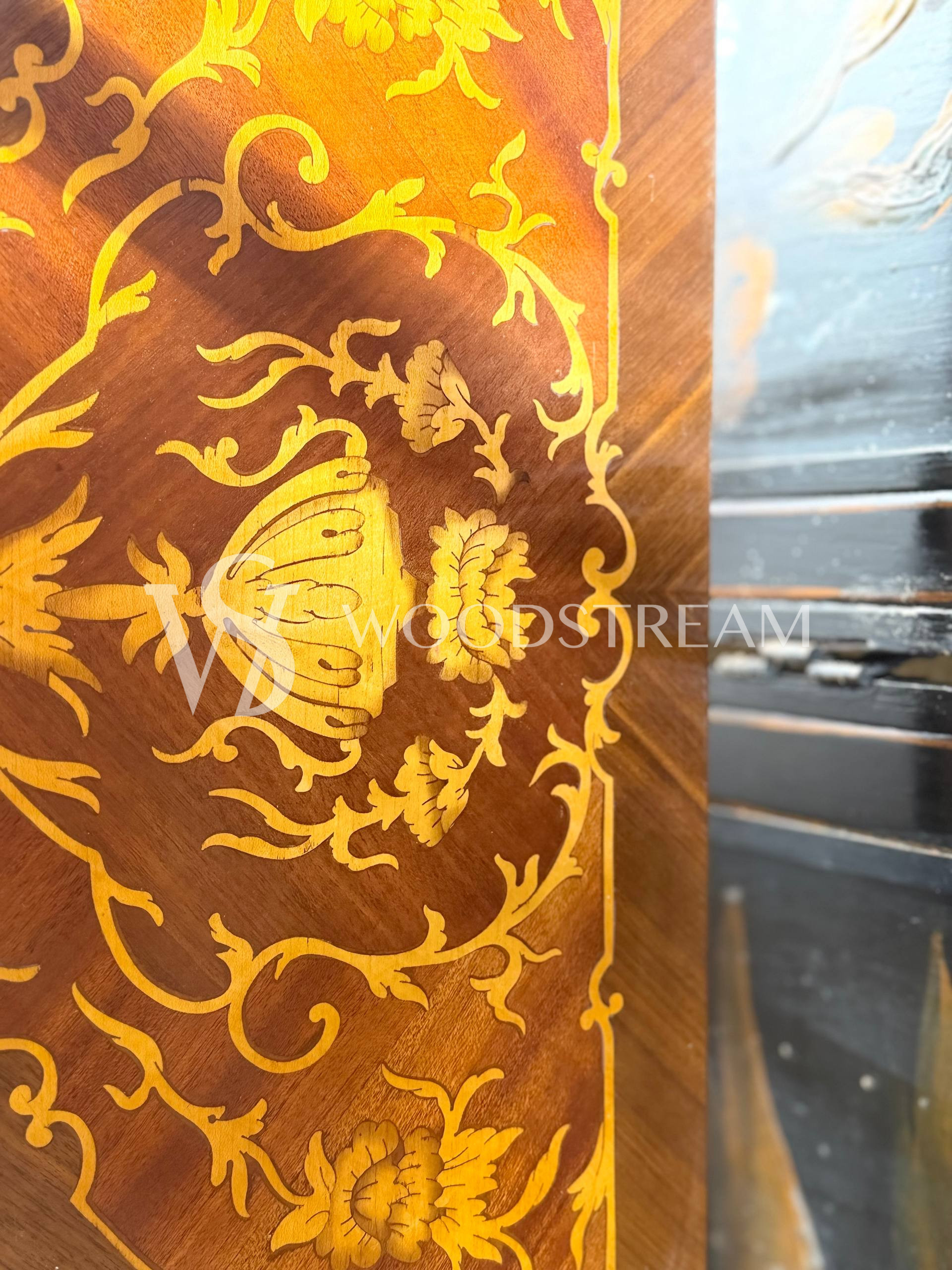 Стол/Подставка в стиле Людовика XIV