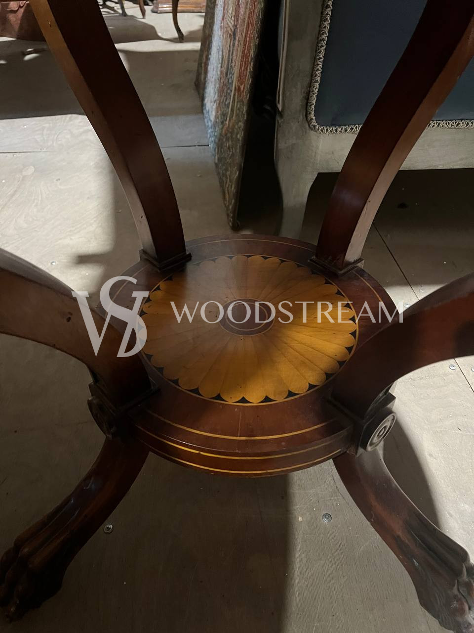 Стол обеденный в стиле ампир