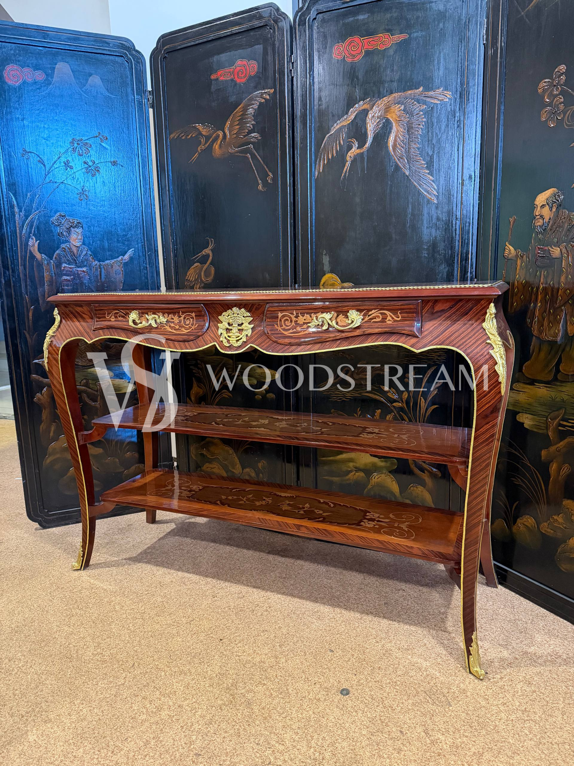 Консоль в стиле Людовика XIV