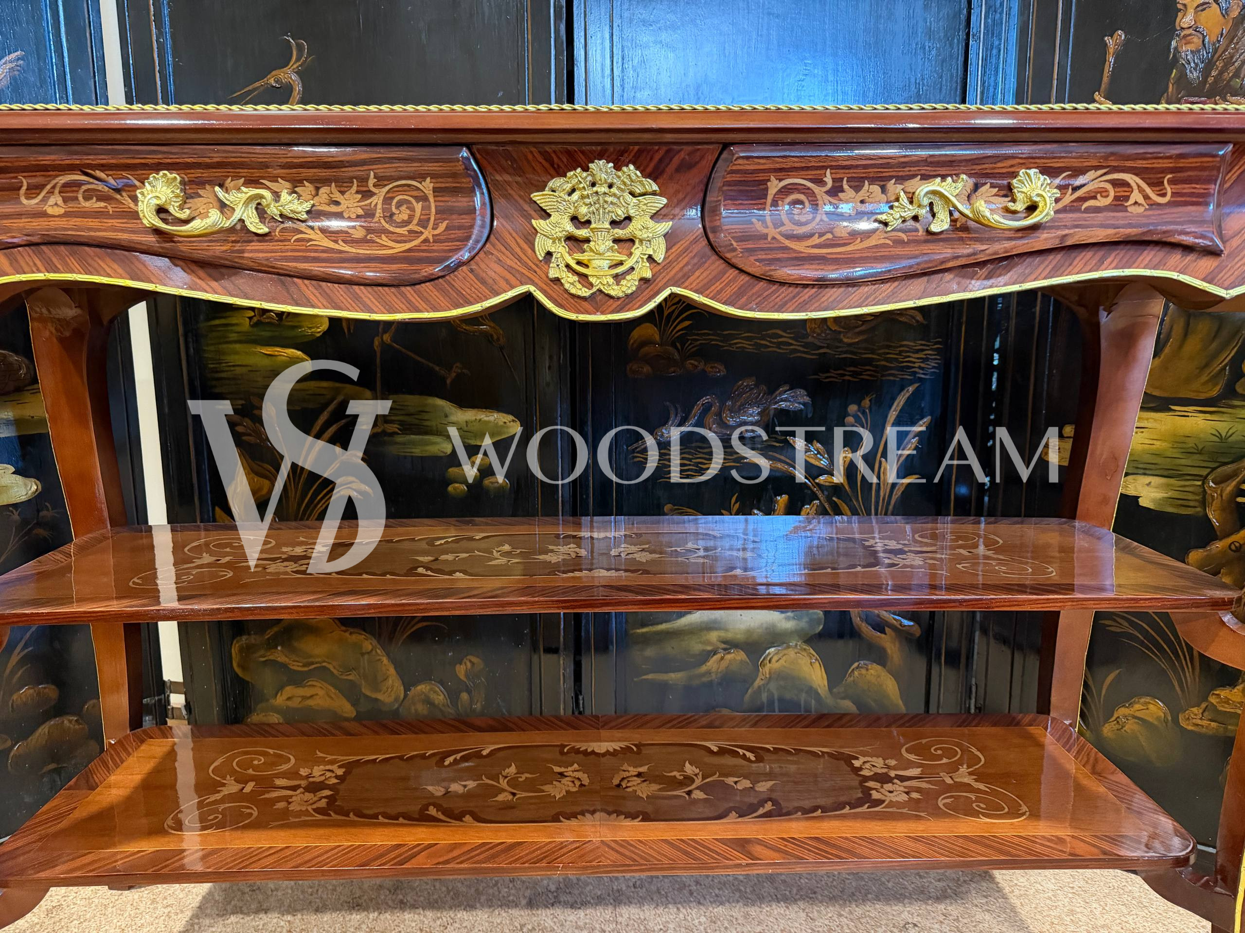 Консоль в стиле Людовика XIV