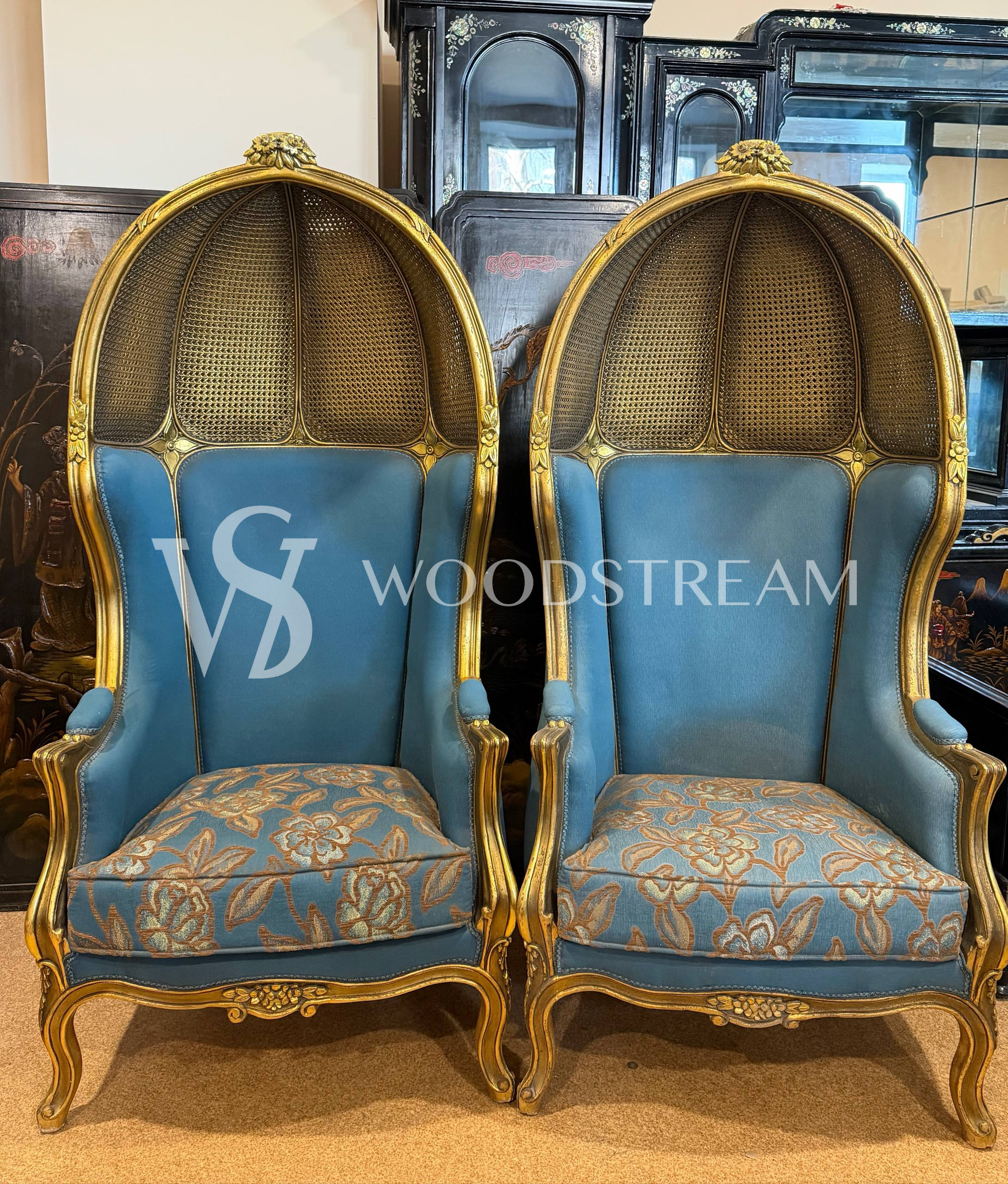 Кресло с капюшоном в стиле Людовика XV 2 штуки