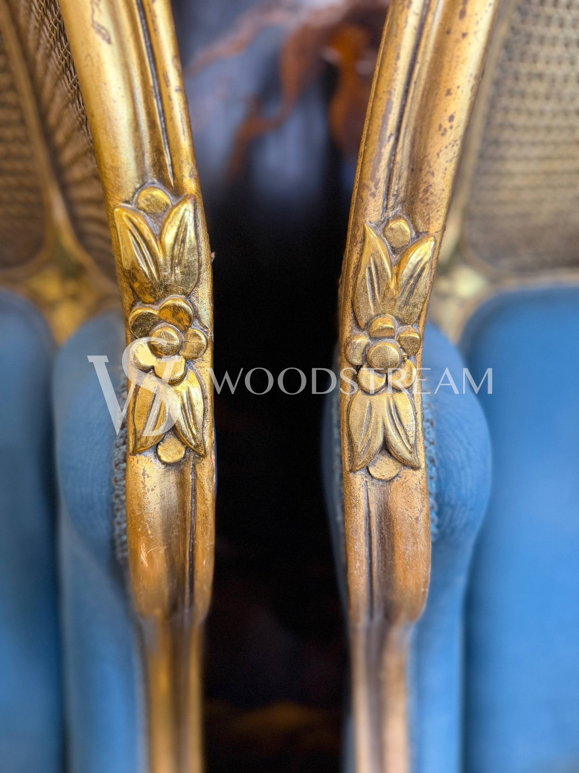 Кресло с капюшоном в стиле Людовика XV 2 штуки