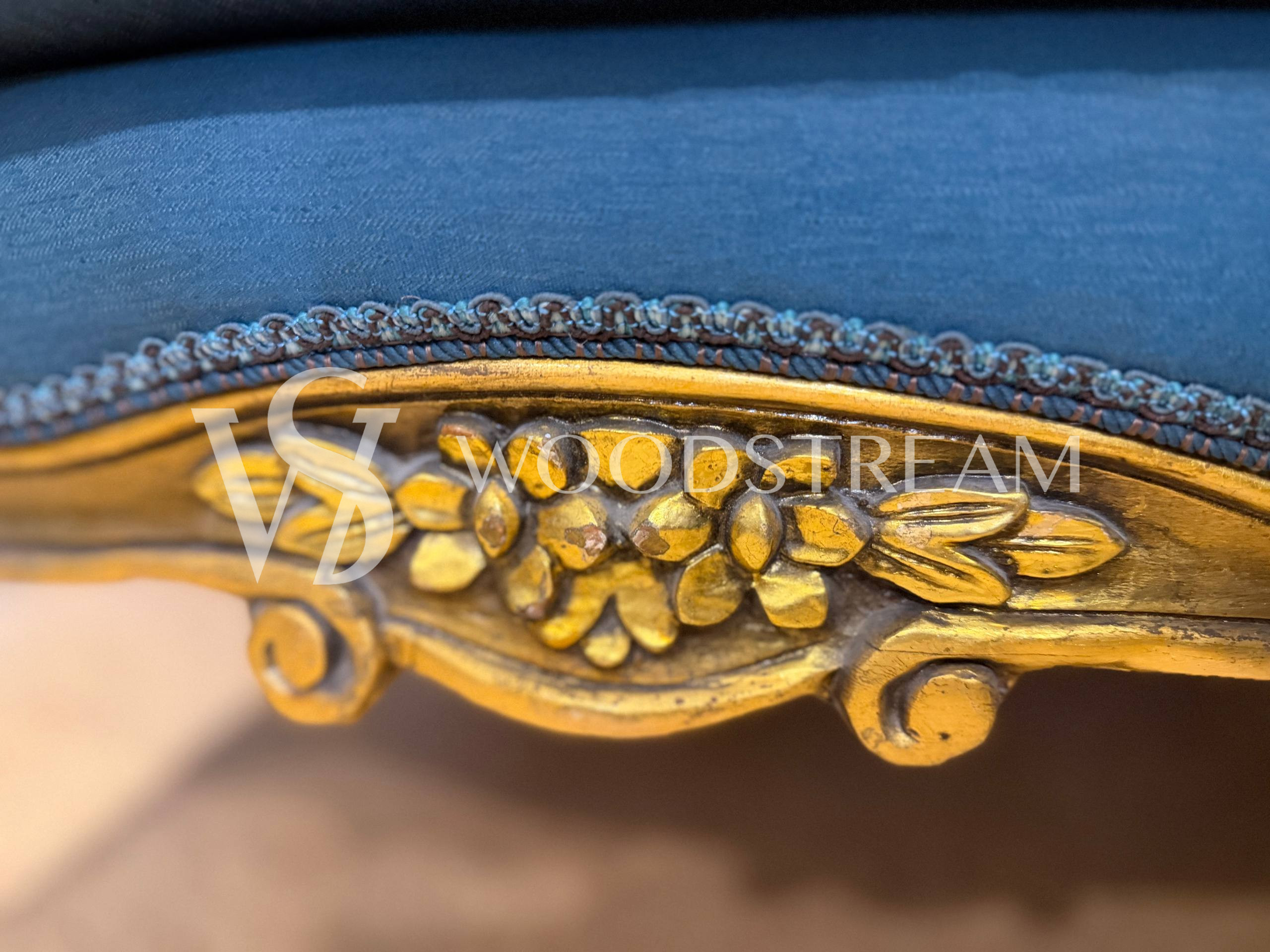 Кресло с капюшоном в стиле Людовика XV 2 штуки