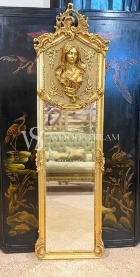 Зеркало в дворцовом стиле