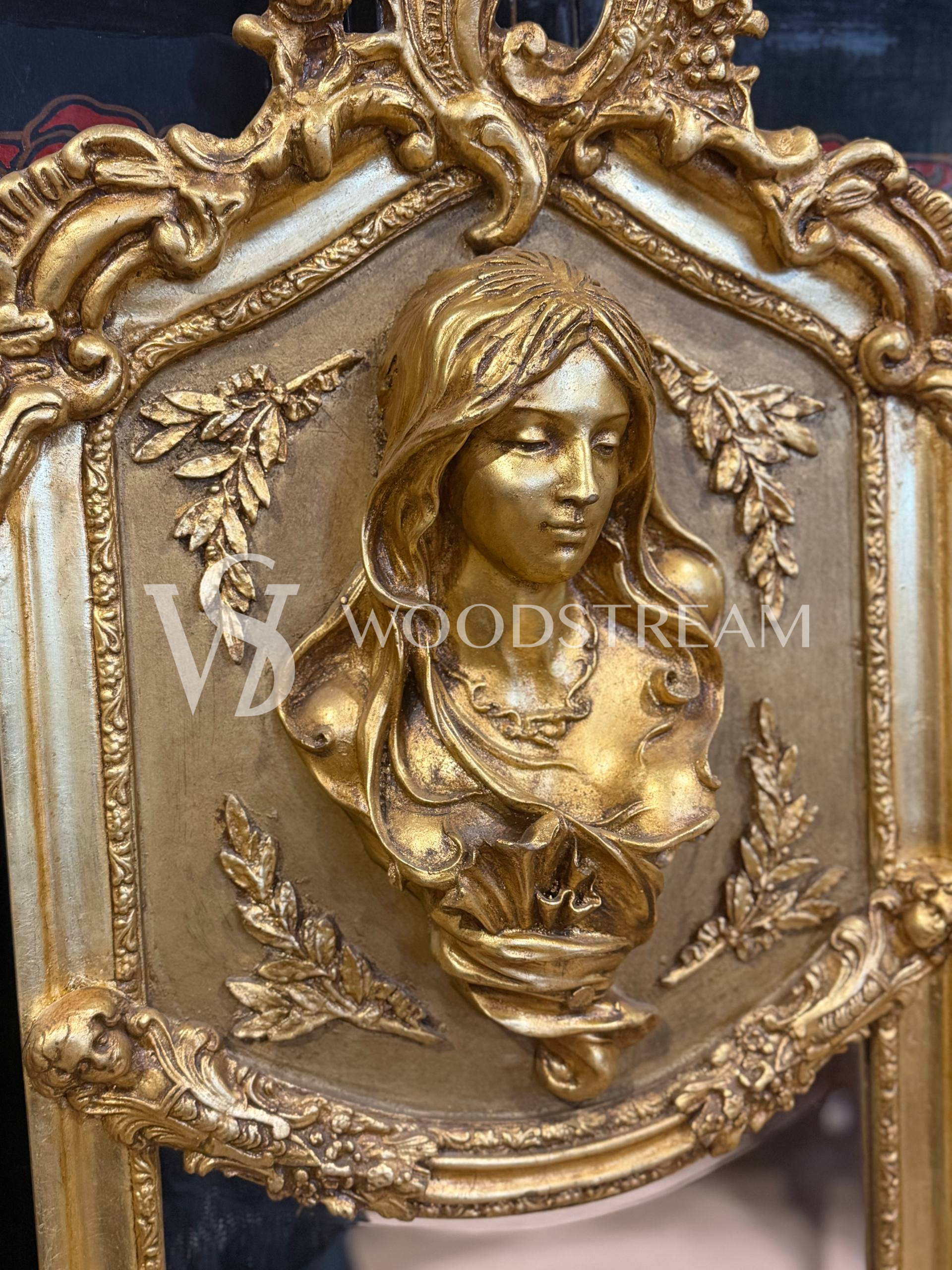 Зеркало в дворцовом стиле