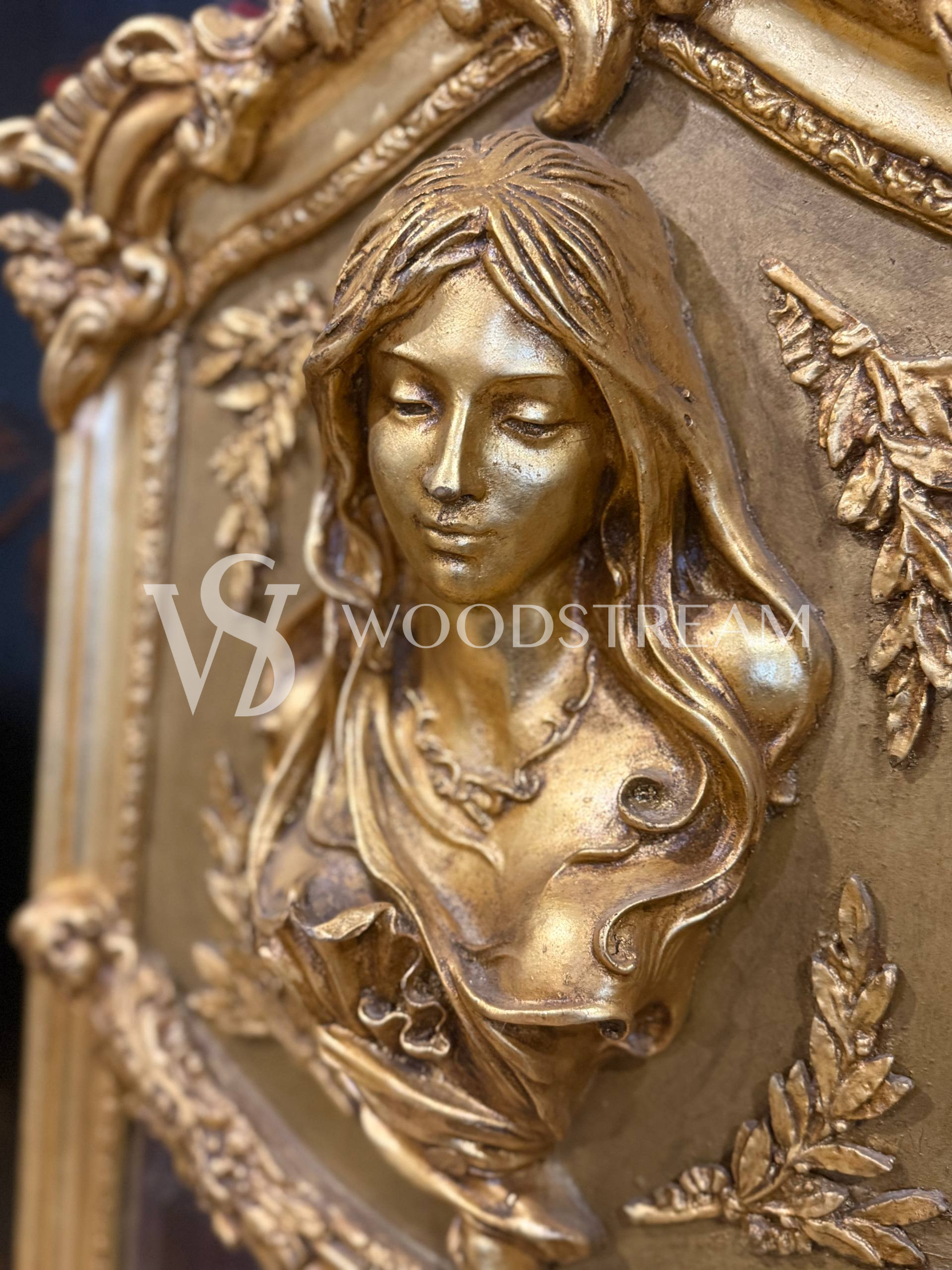 Зеркало в дворцовом стиле