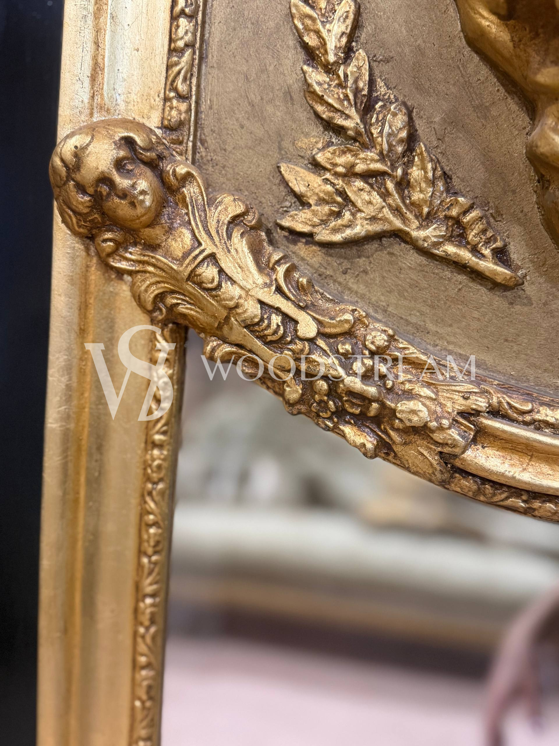 Зеркало в дворцовом стиле