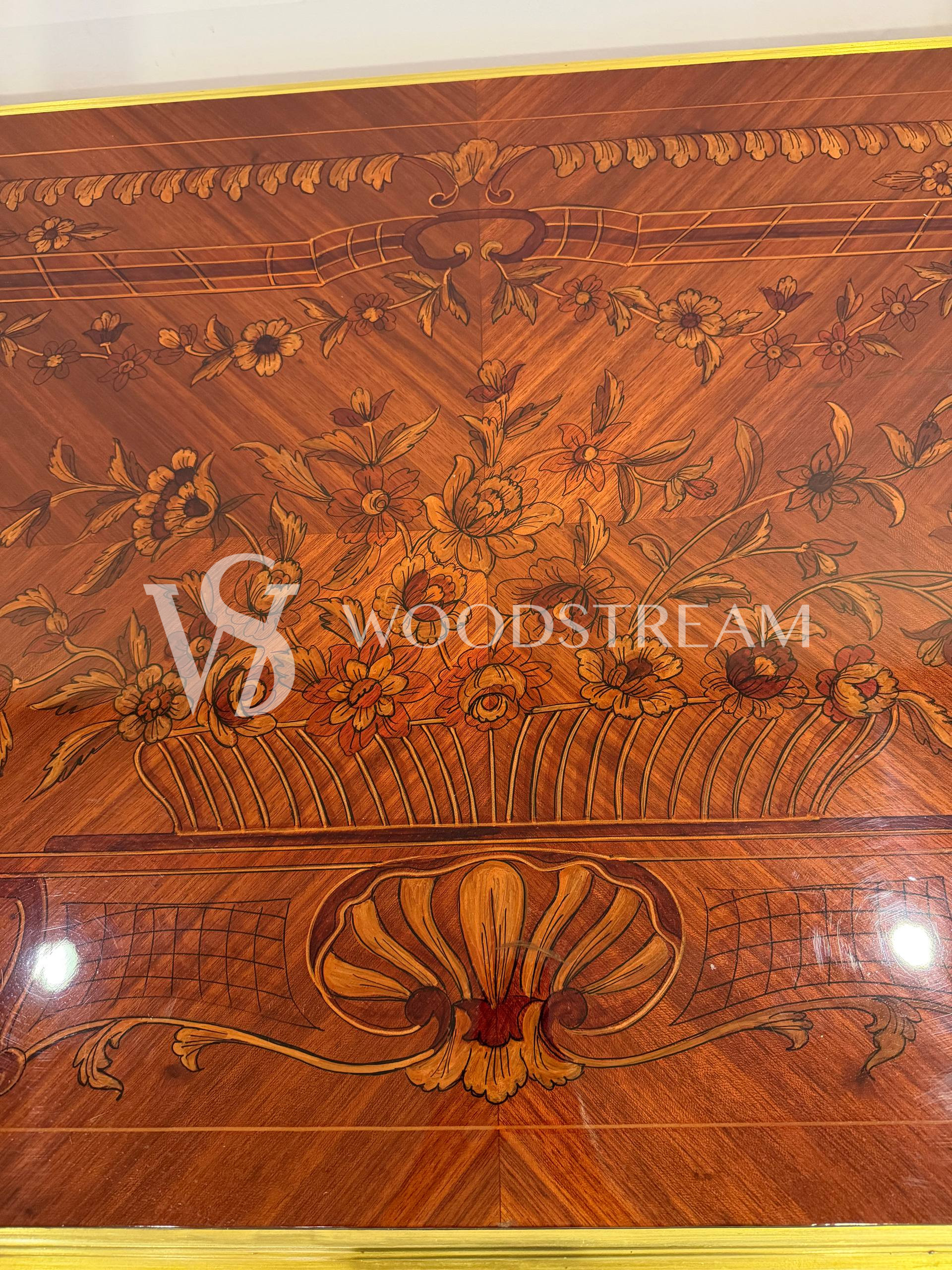 Стол письменный в стиле Людовика XIV