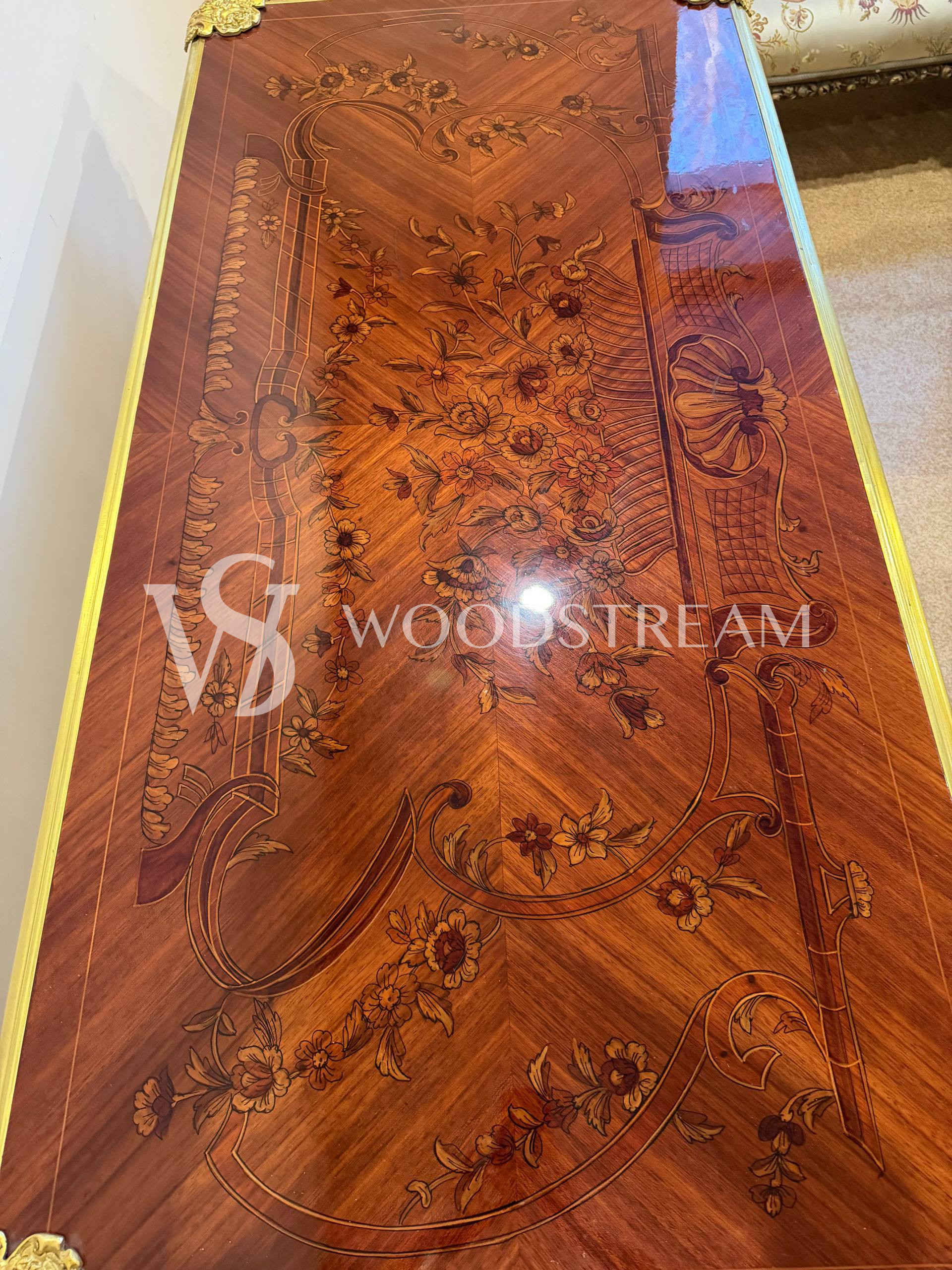 Стол письменный в стиле Людовика XIV