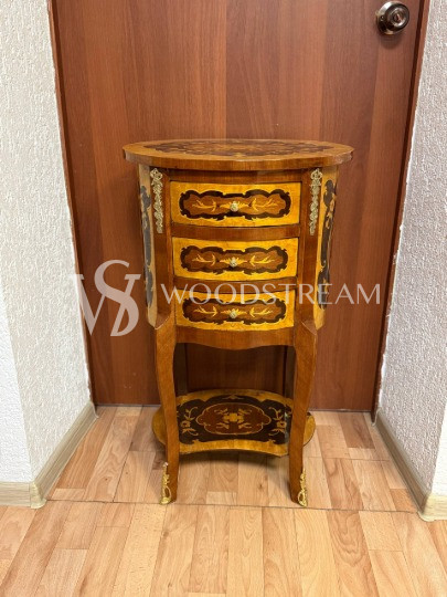 Тумба в стиле Людовика XIV