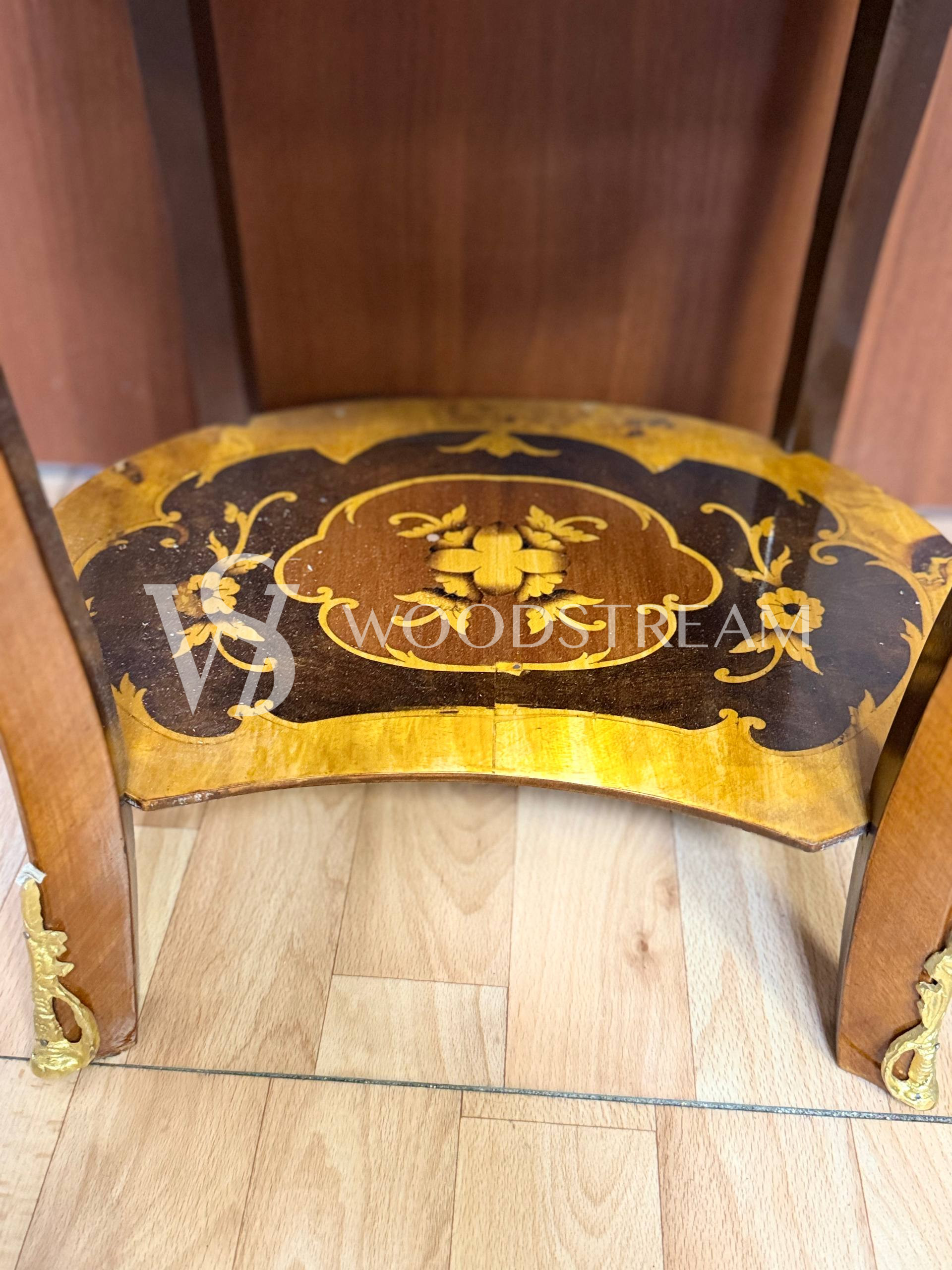 Тумба в стиле Людовика XIV